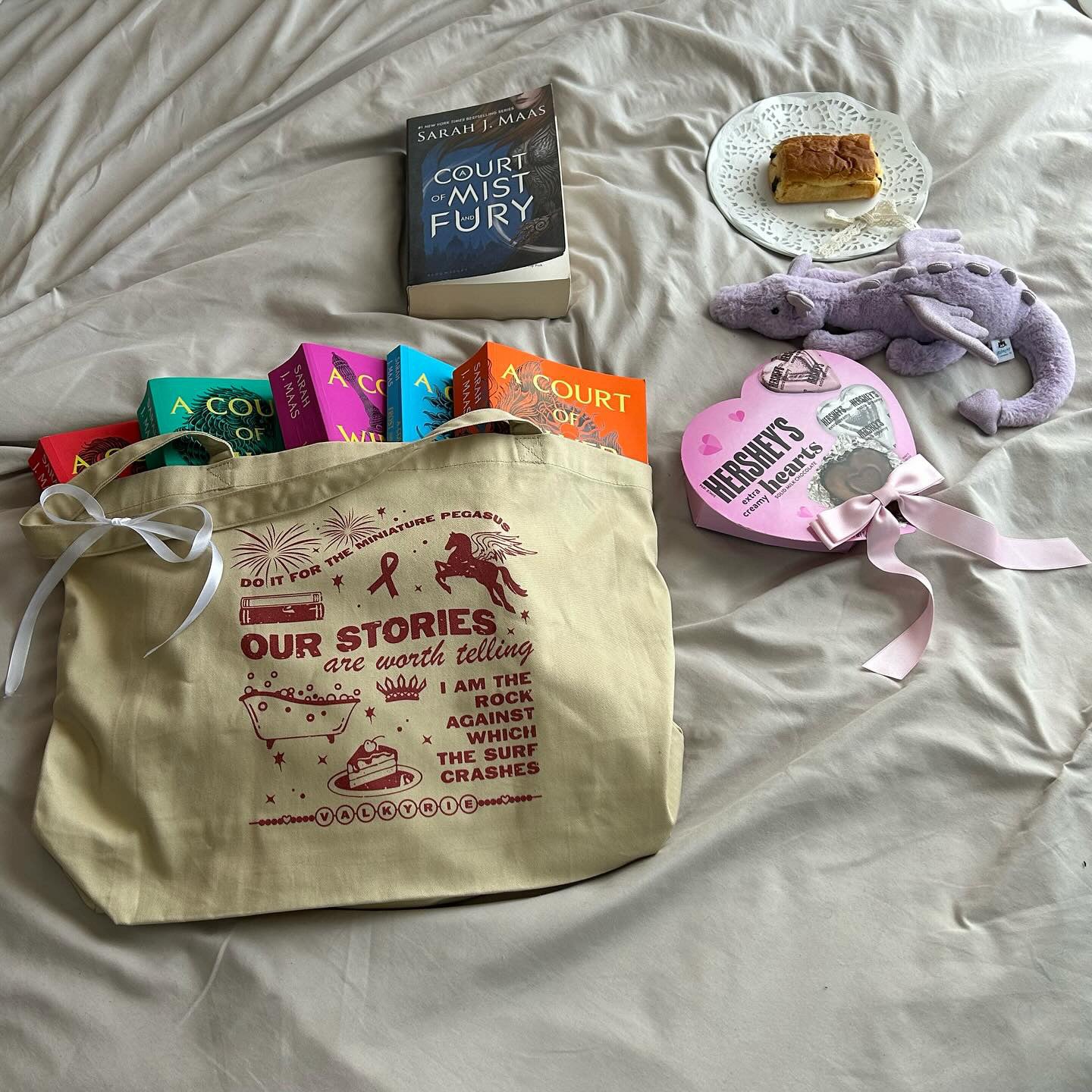 HOUSE OF WIND BOOK CLUB TOTE