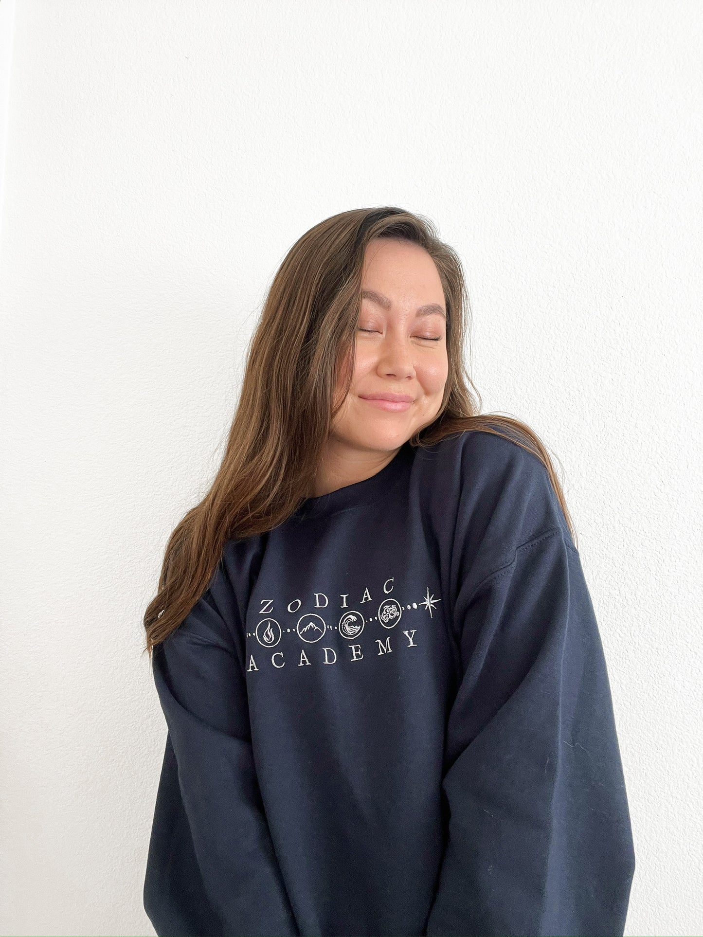 ZODIAC ACADEMY EMBROIDERED CREWNECK