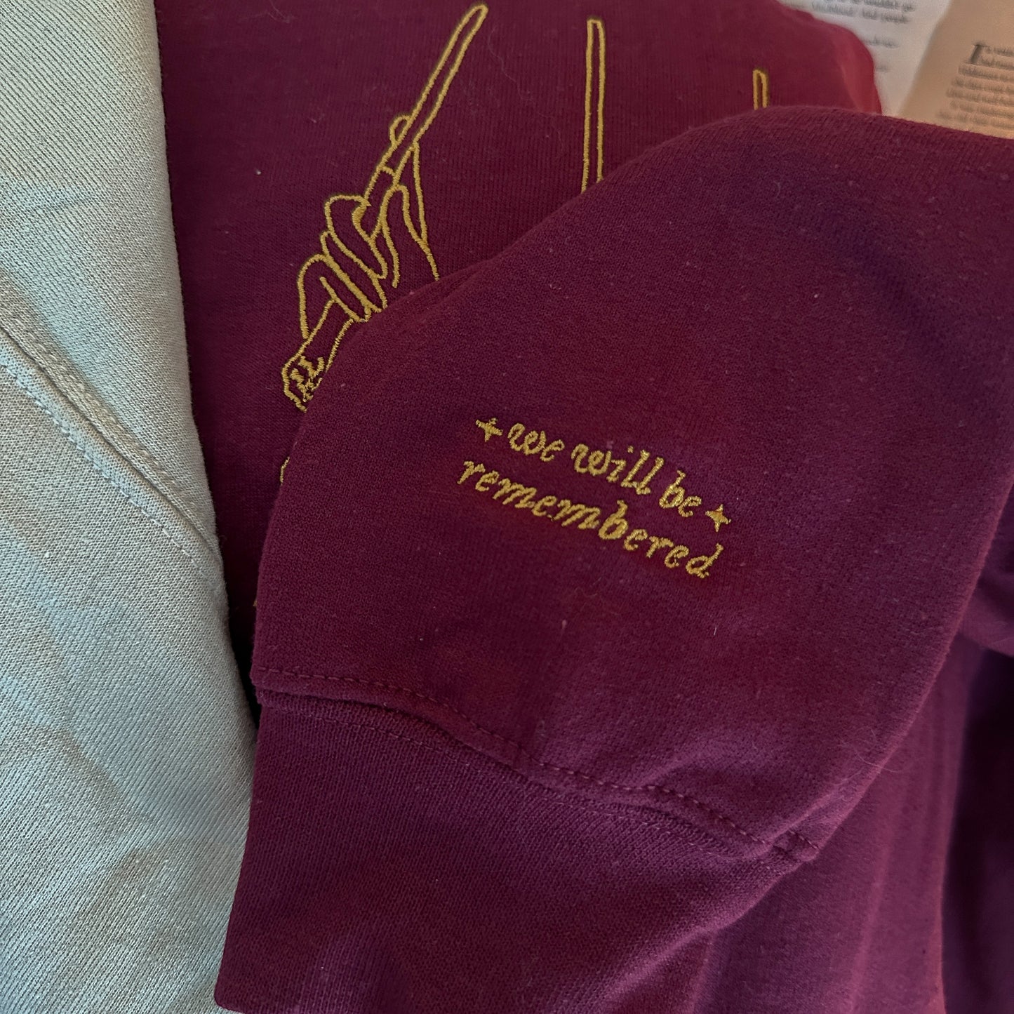 LONG LIVE EMBROIDERED CREWNECK