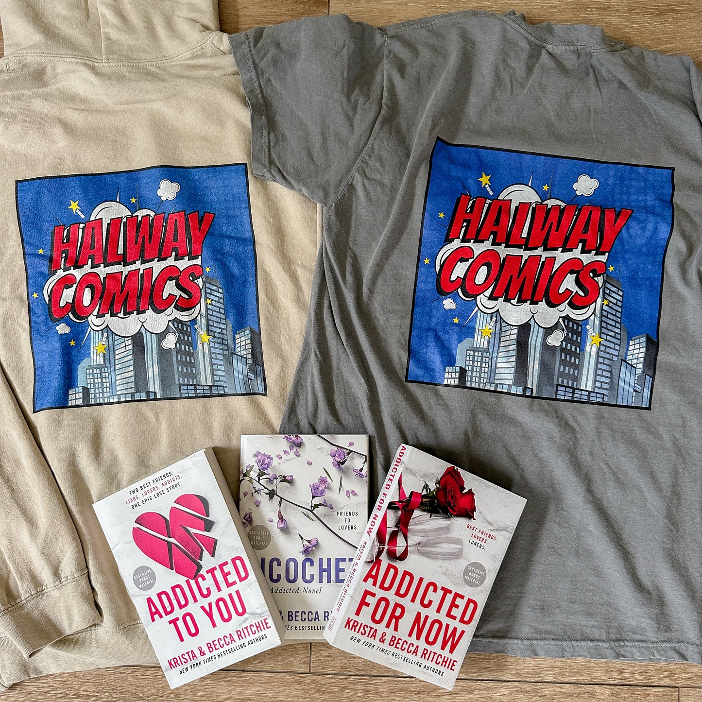 COMICS TEE *WITH FRONT POCKET