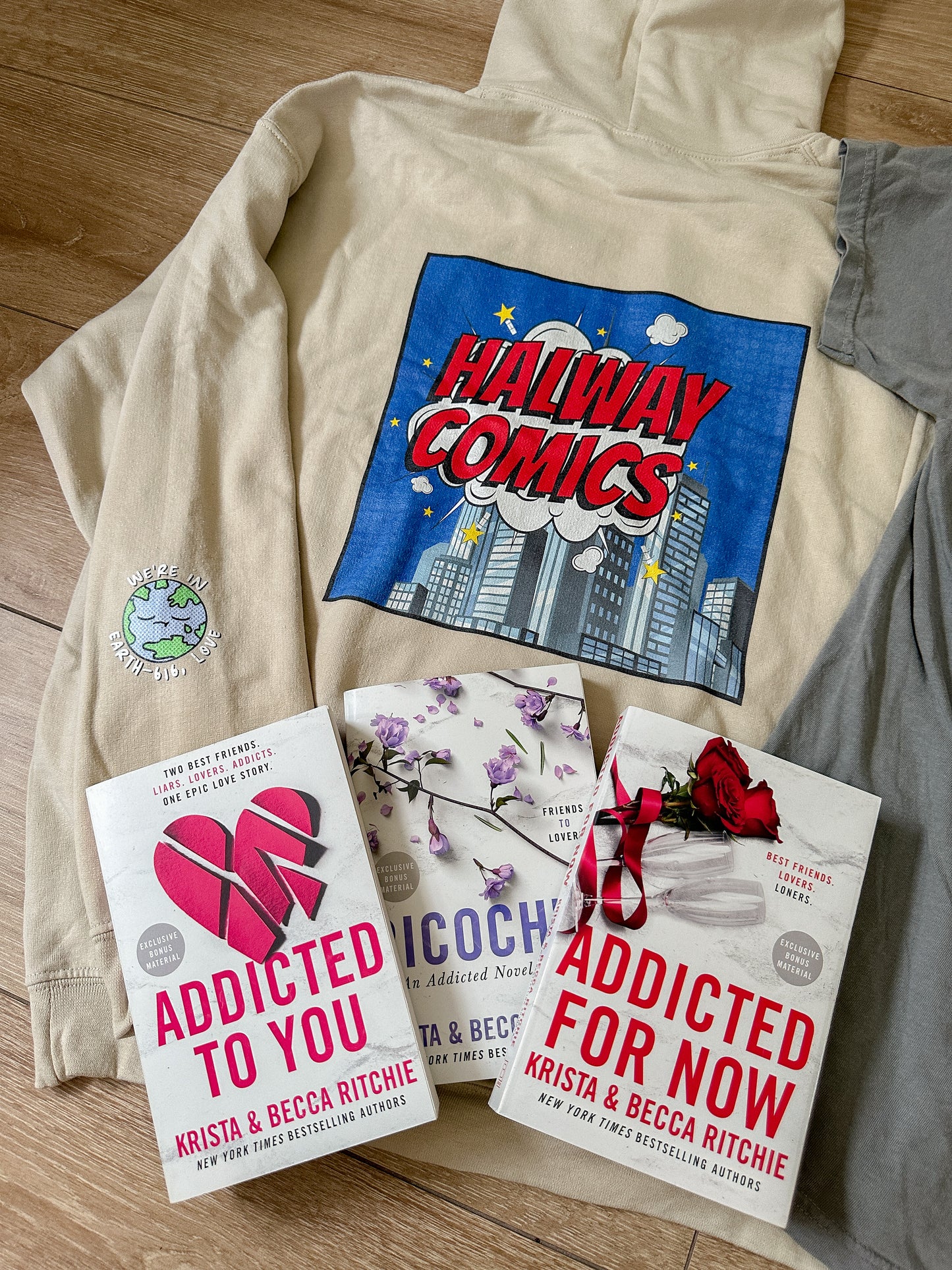 COMICS HOODIE