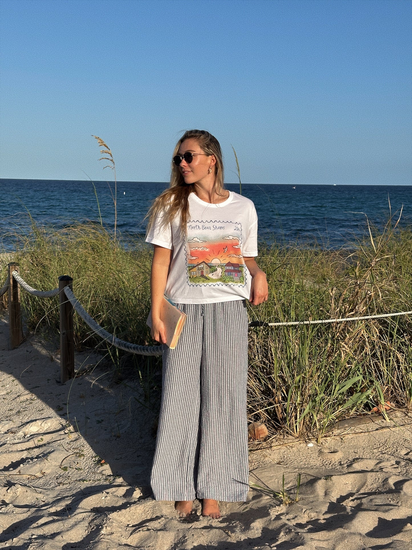 BEAR SHORES CROP TEE