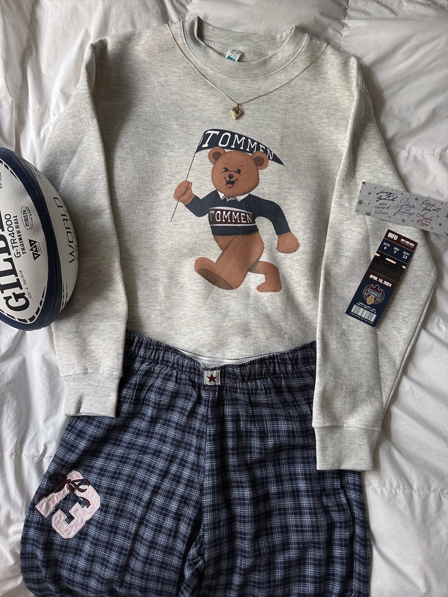 TOMMEN BEAR CREWNECK