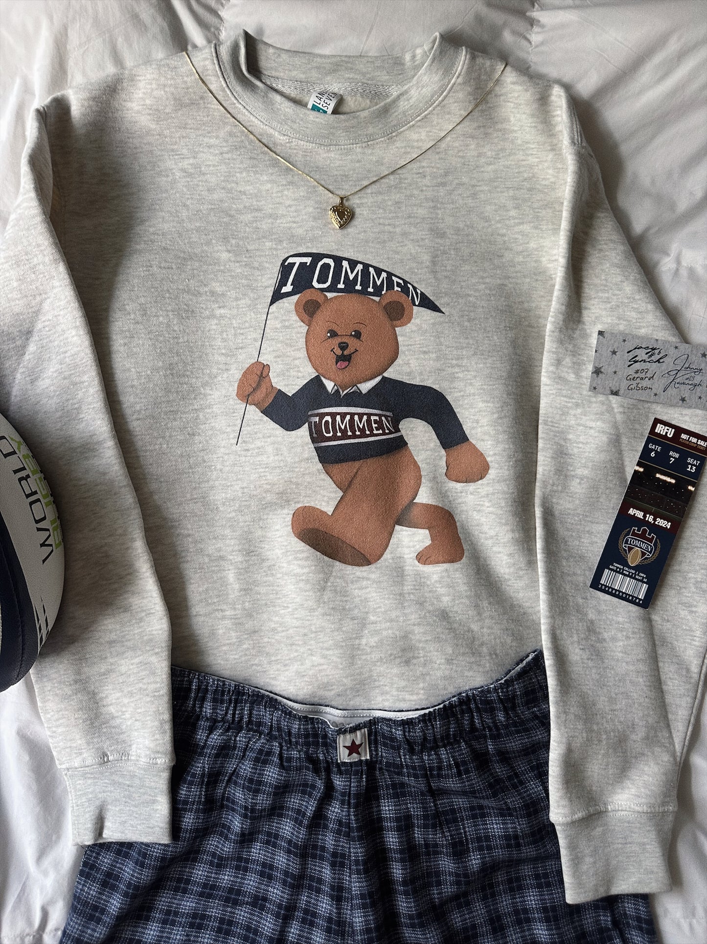TOMMEN BEAR CREWNECK
