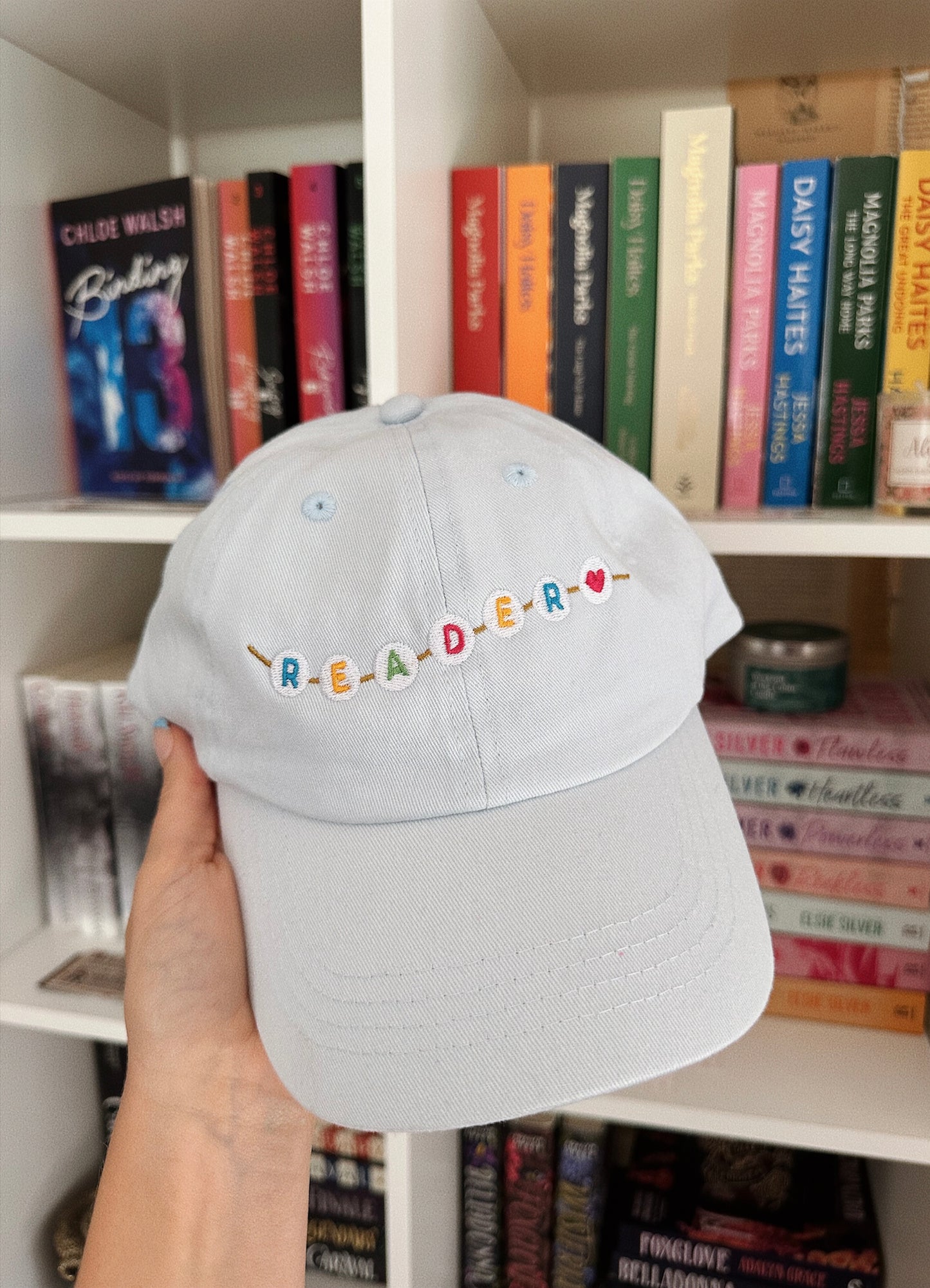 READER BRACELET HAT