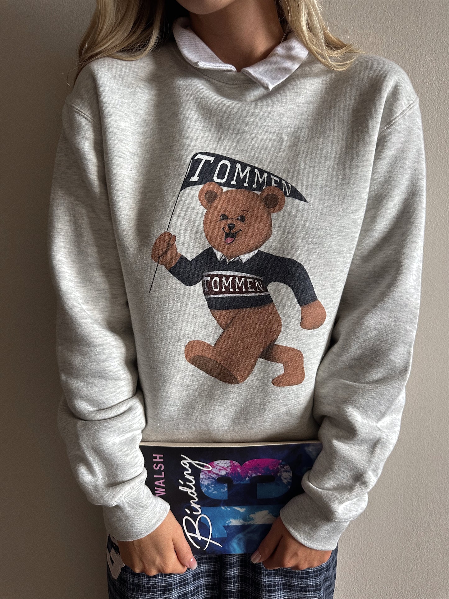 TOMMEN BEAR CREWNECK