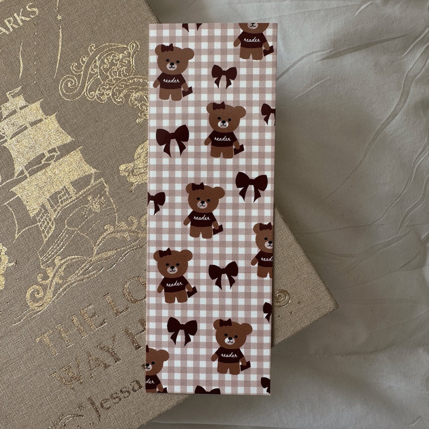 READER BEAR BOOKMARK
