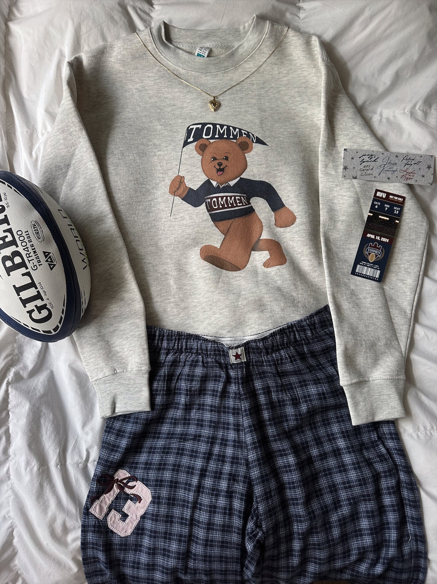 TOMMEN BEAR CREWNECK