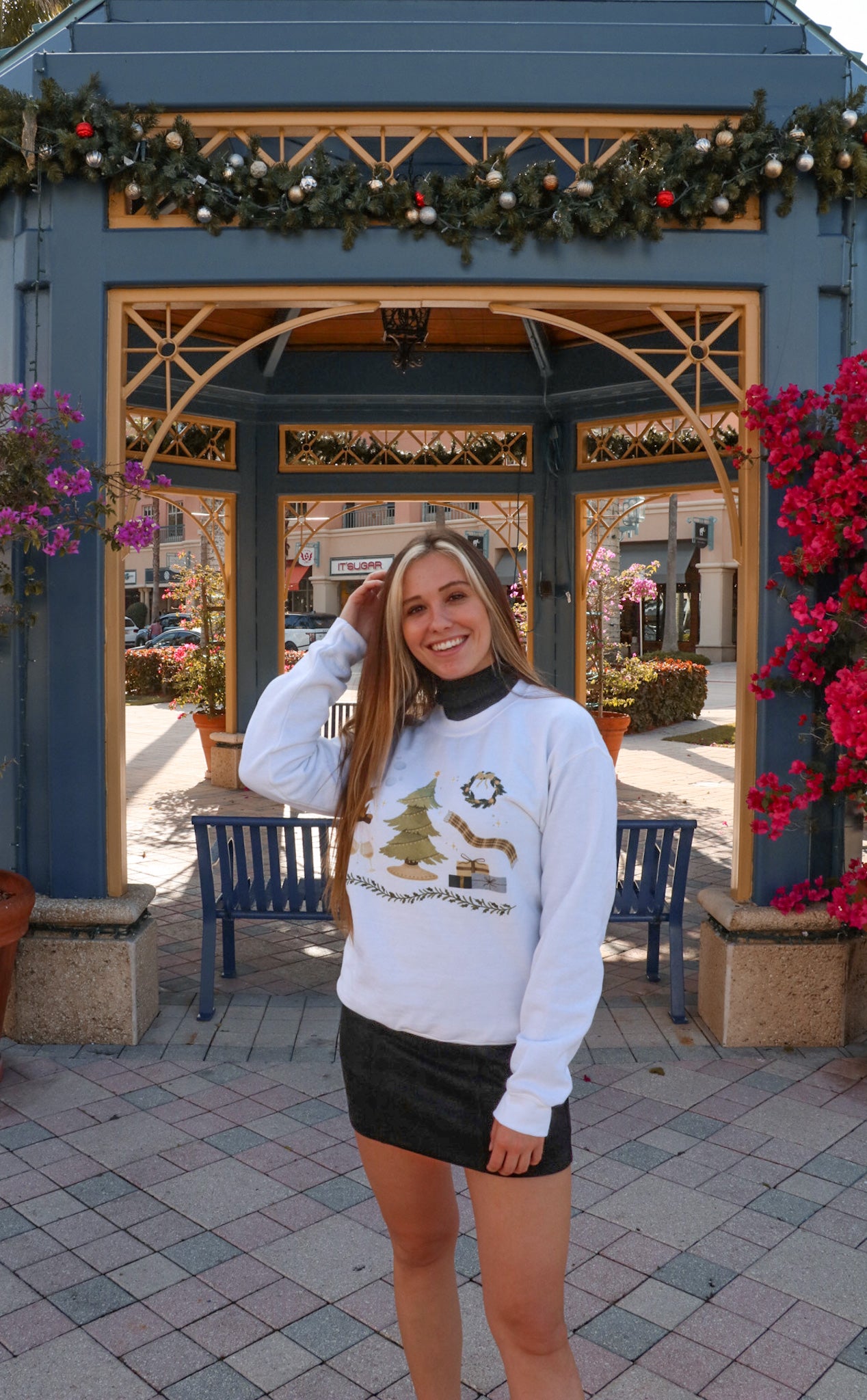WINTER SOLSTICE IN VELARIS CREWNECK