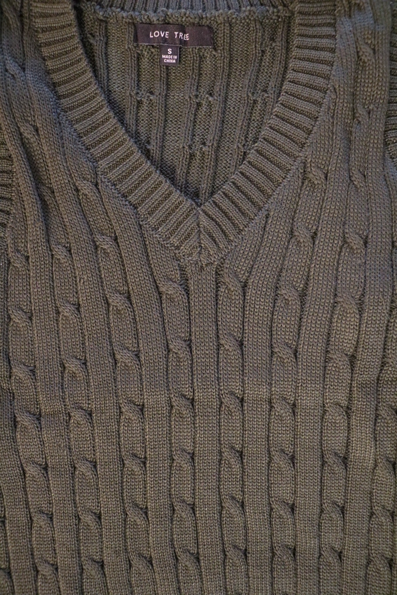 LADY OF WINTER SWEATER VEST IN EVERGREEN