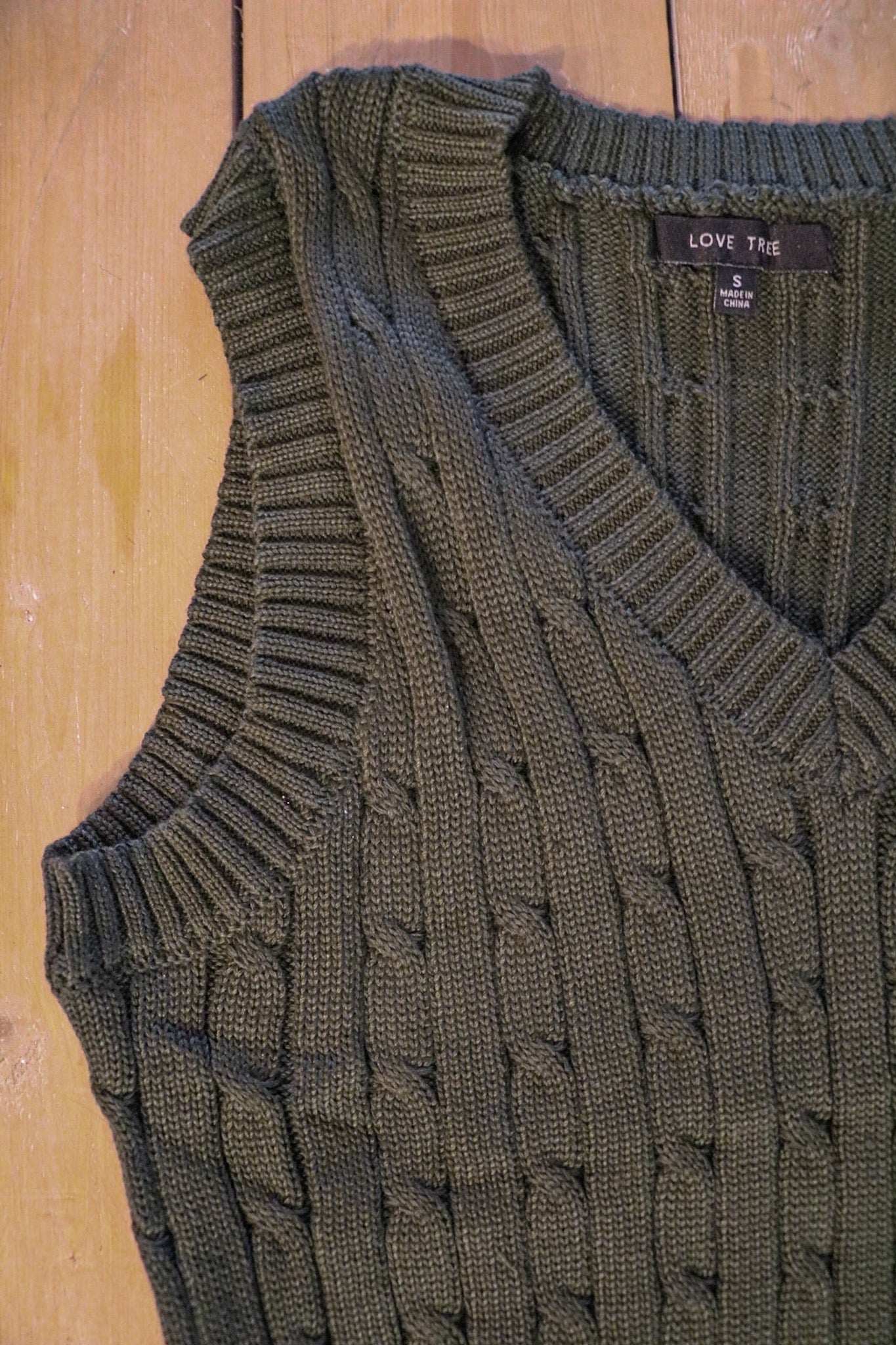 LADY OF WINTER SWEATER VEST IN EVERGREEN