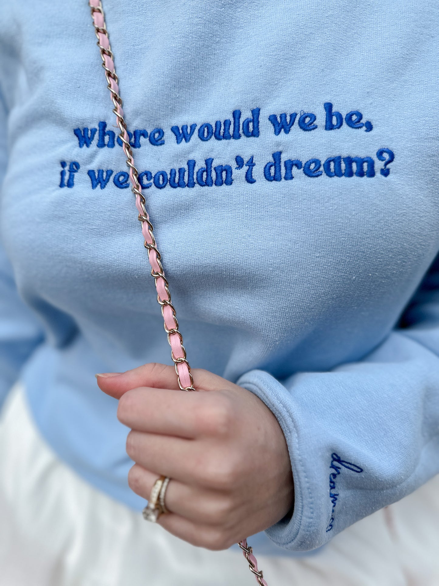 DREAMER EMBROIDERED CREWNECK