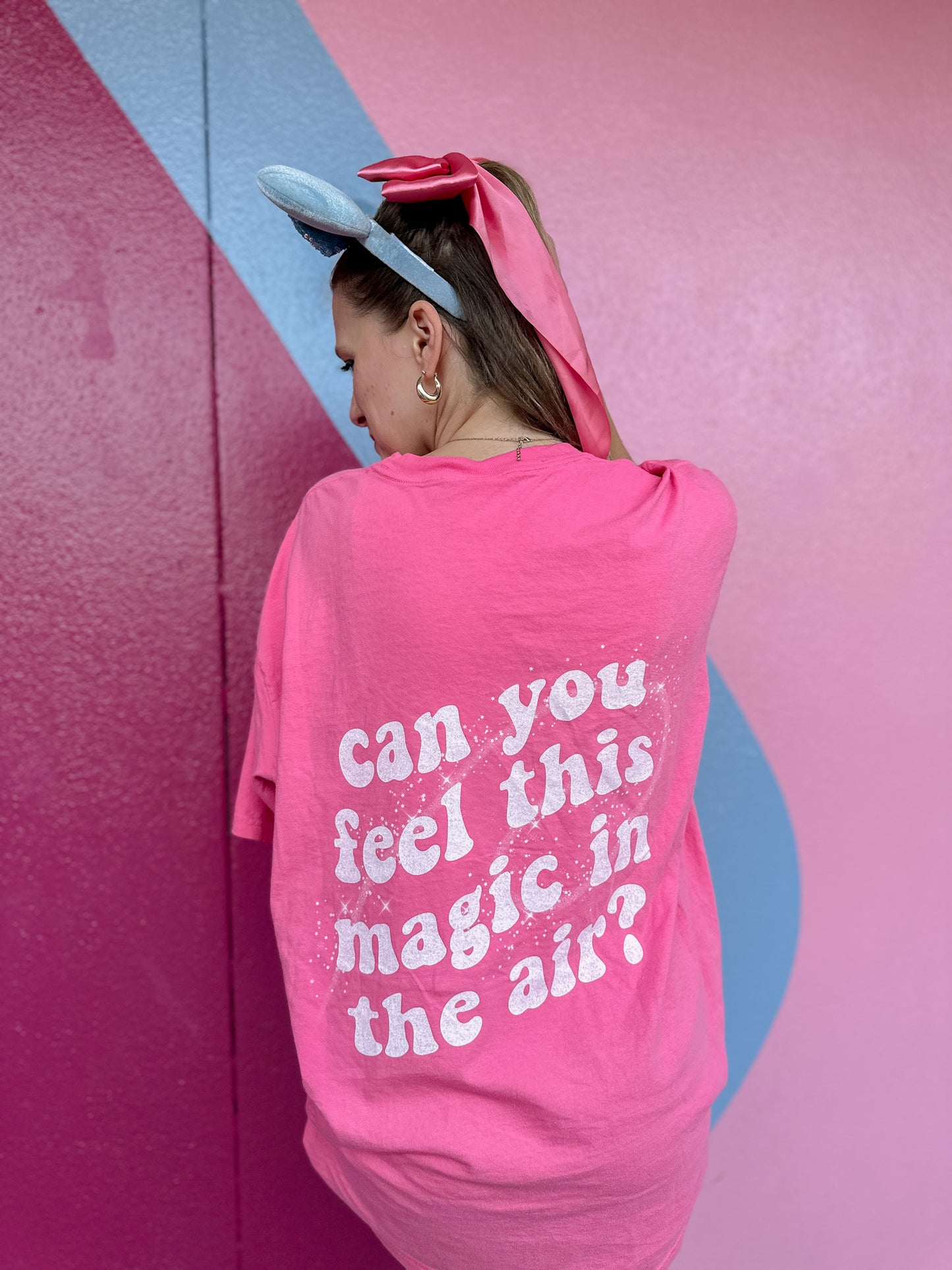 MAGIC IN THE AIR TEE