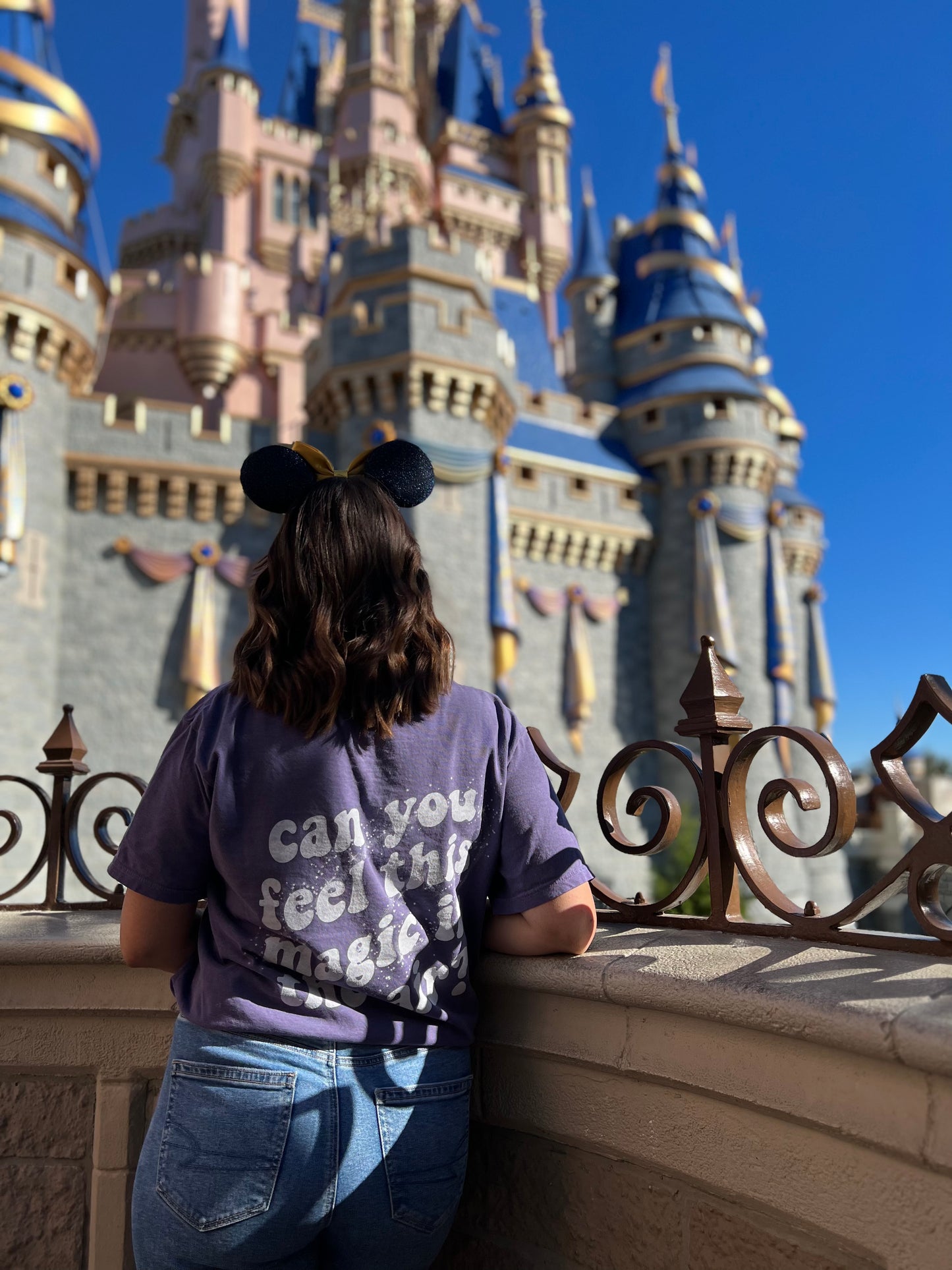 MAGIC IN THE AIR TEE
