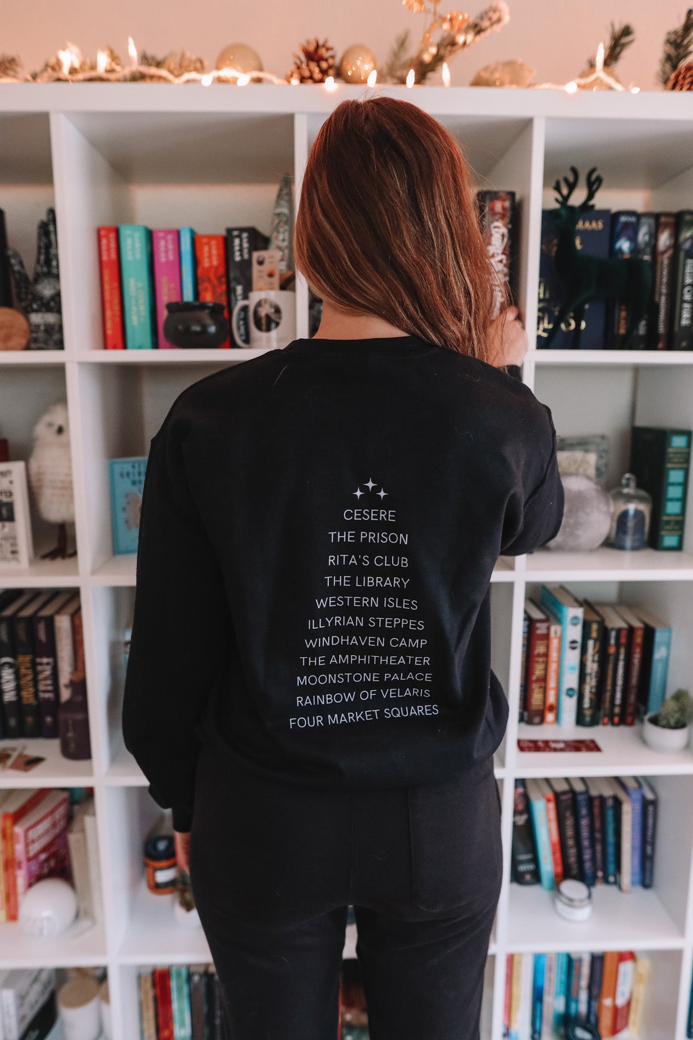 LOCATIONS CREWNECK