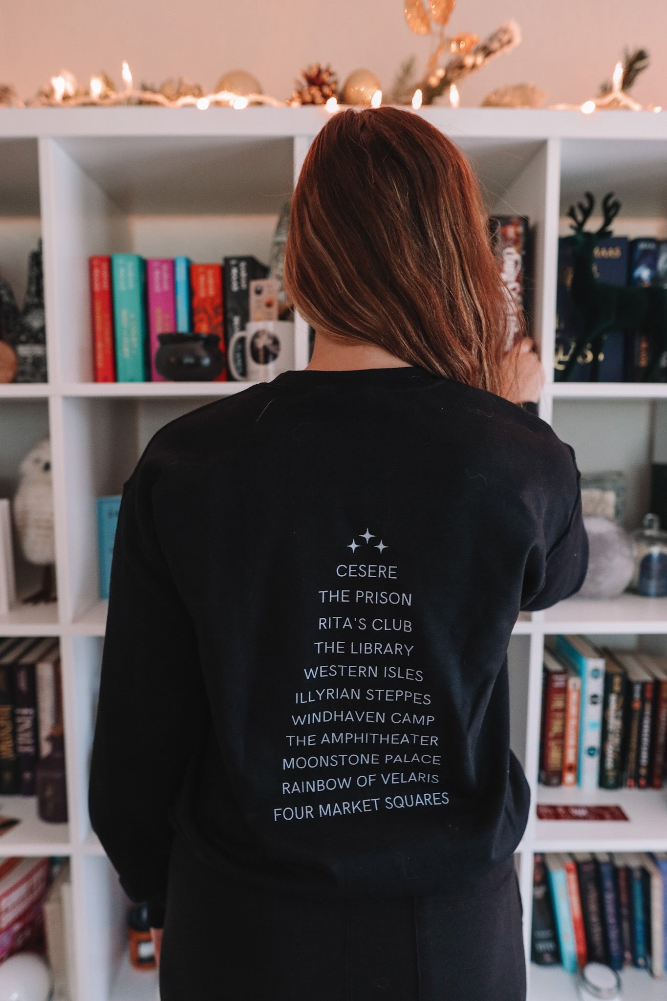 LOCATIONS CREWNECK