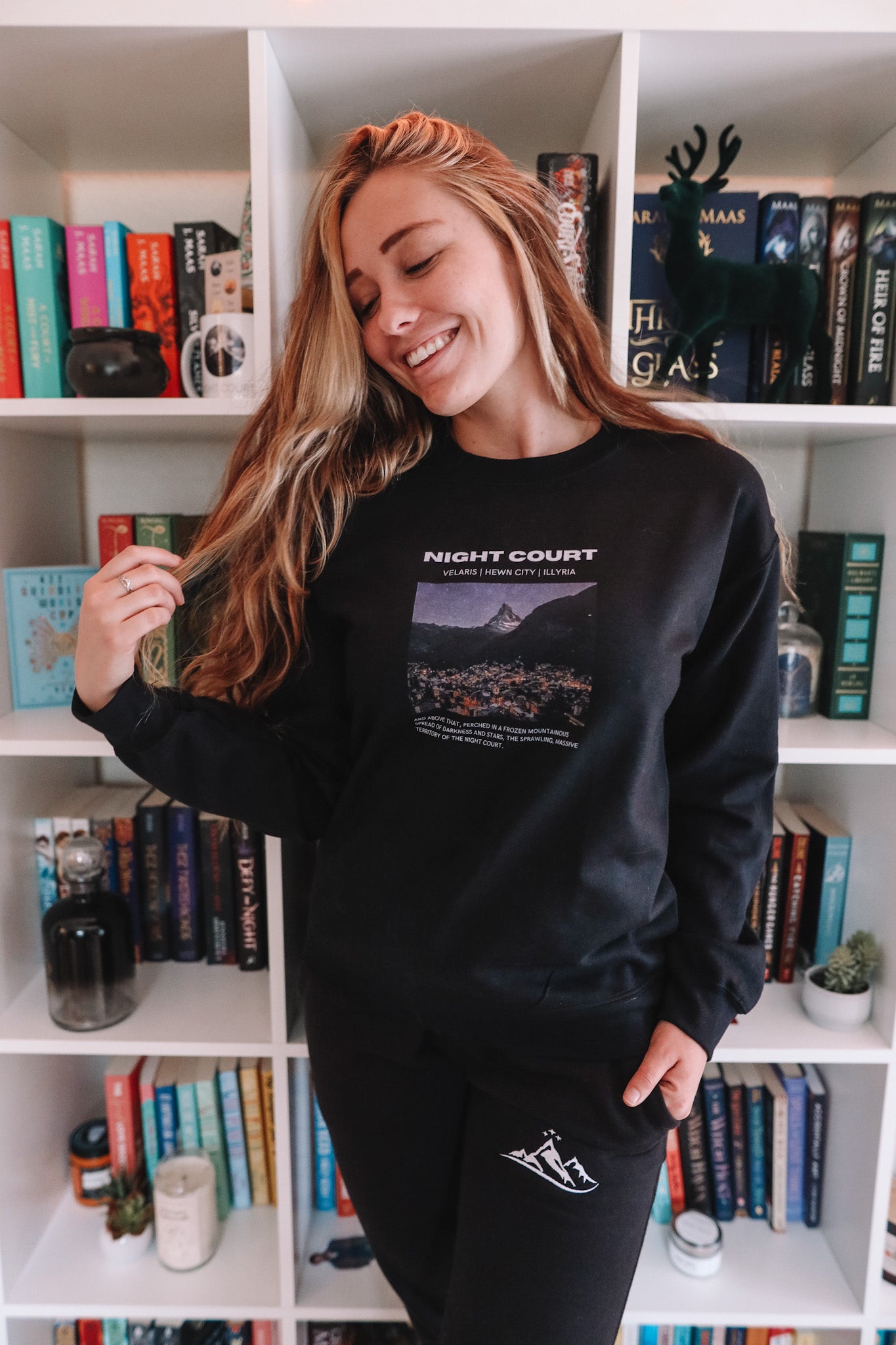 LOCATIONS CREWNECK