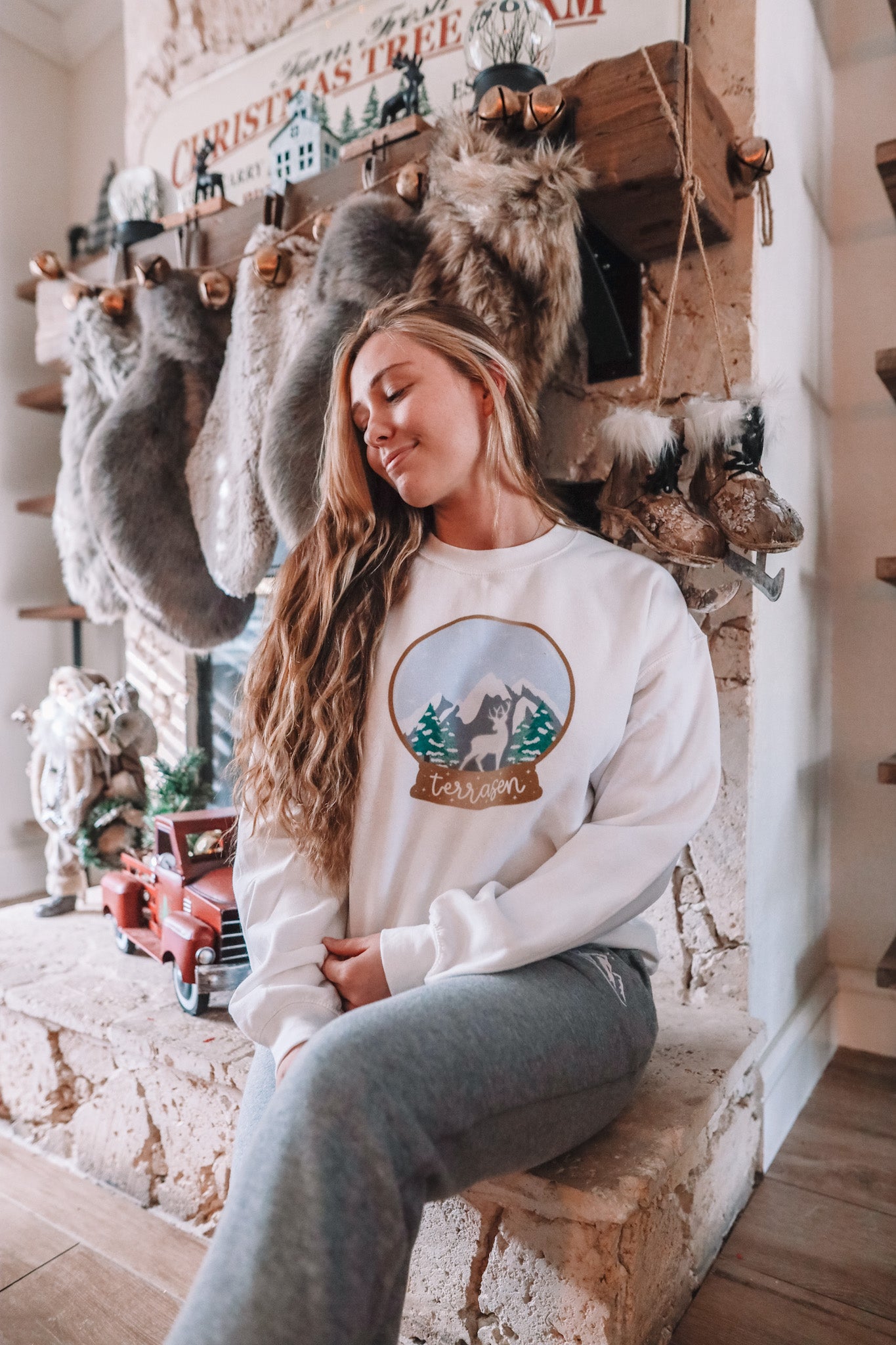 YULEMAS IN TERRASEN CREWNECK