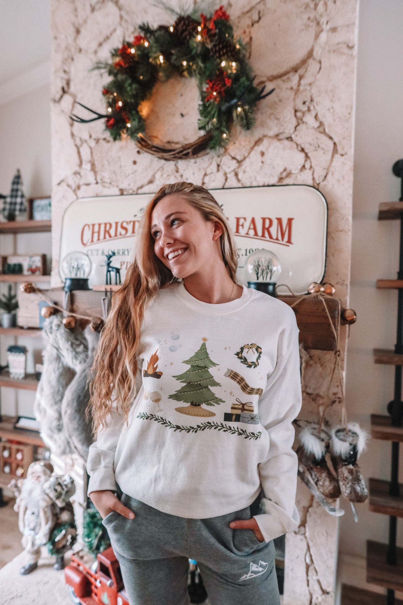 WINTER SOLSTICE IN VELARIS CREWNECK