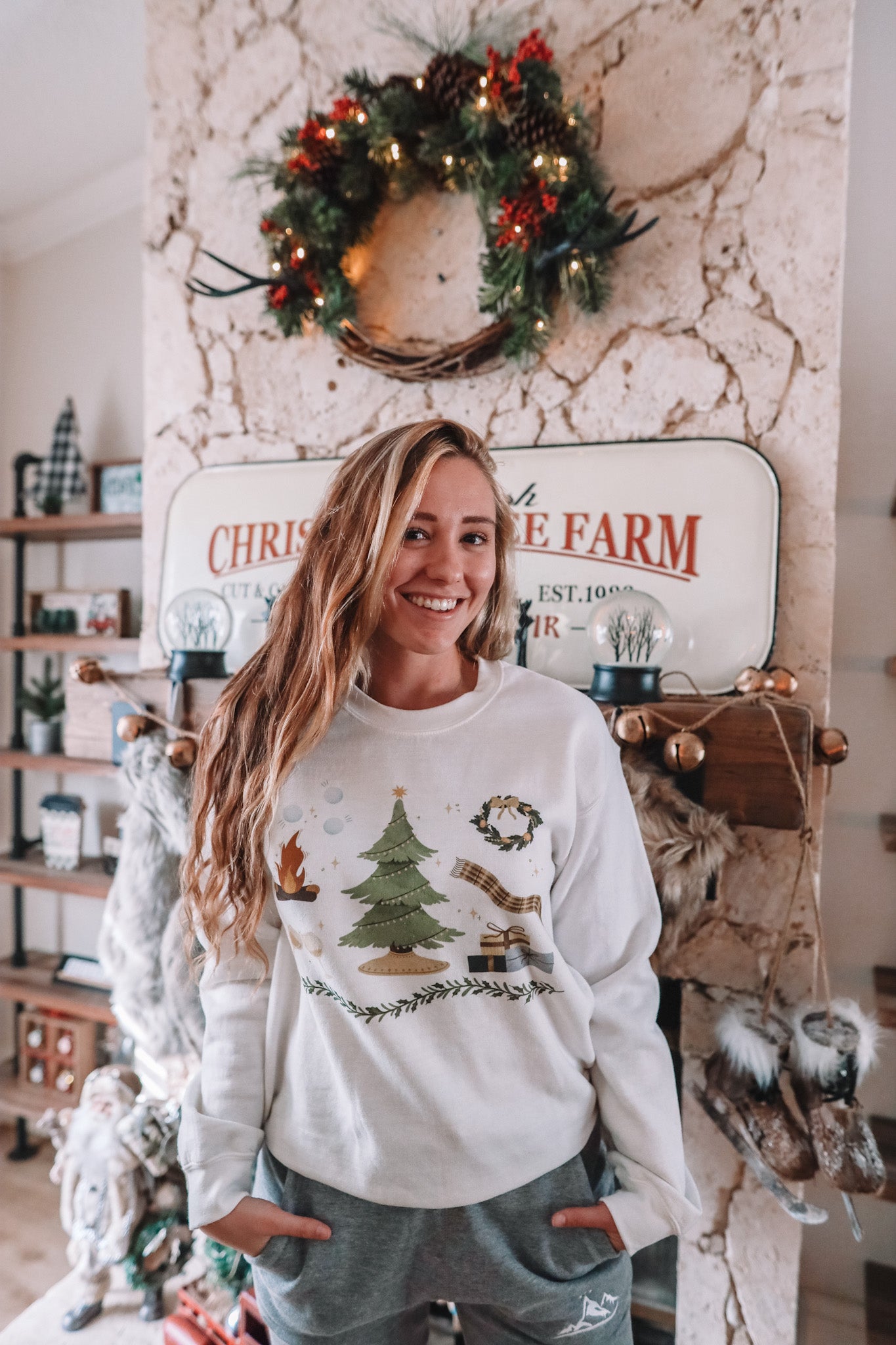 WINTER SOLSTICE IN VELARIS CREWNECK
