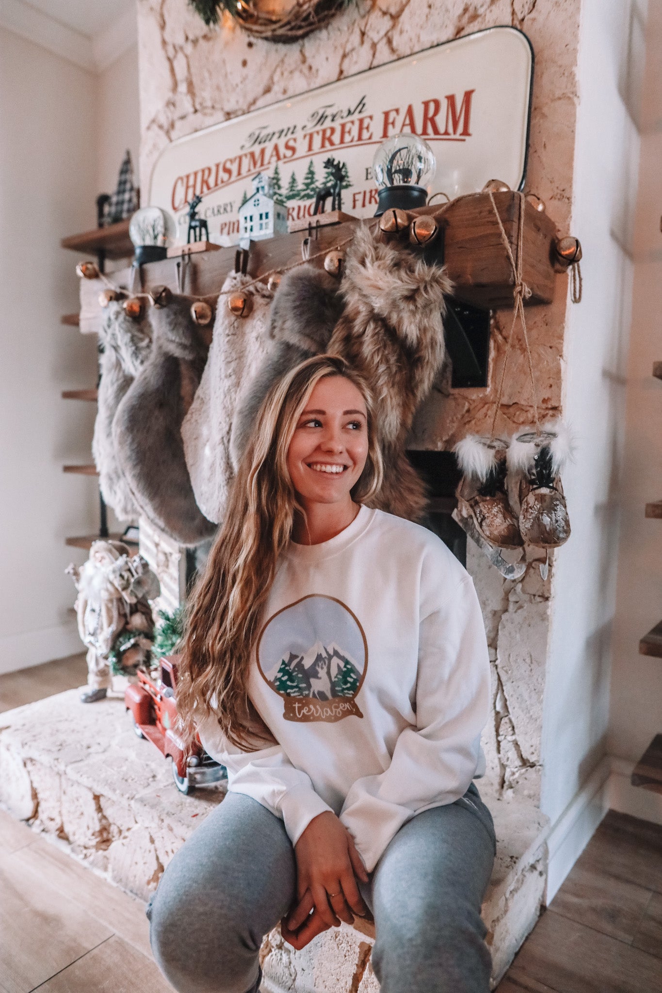 YULEMAS IN TERRASEN CREWNECK