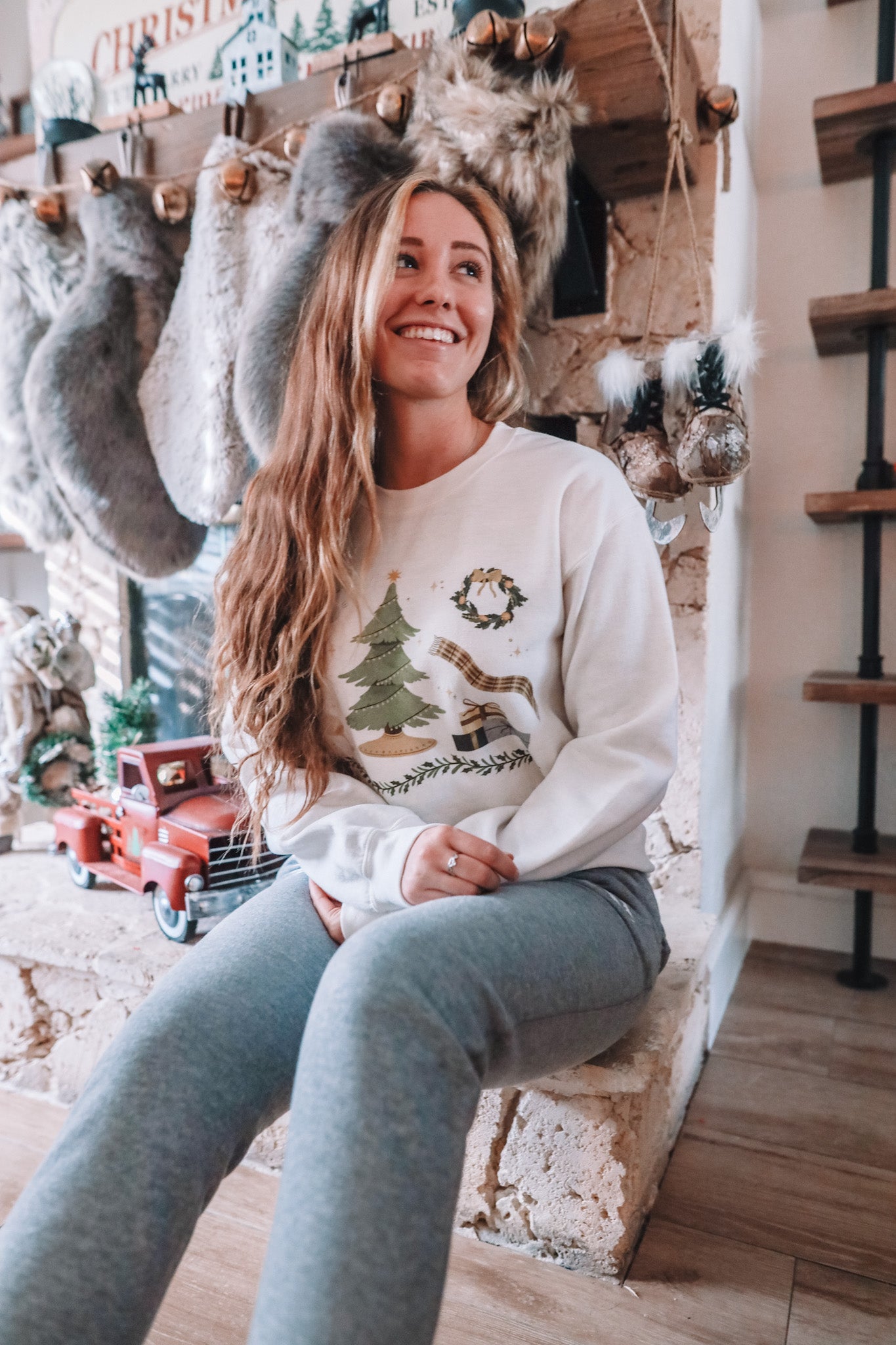 WINTER SOLSTICE IN VELARIS CREWNECK