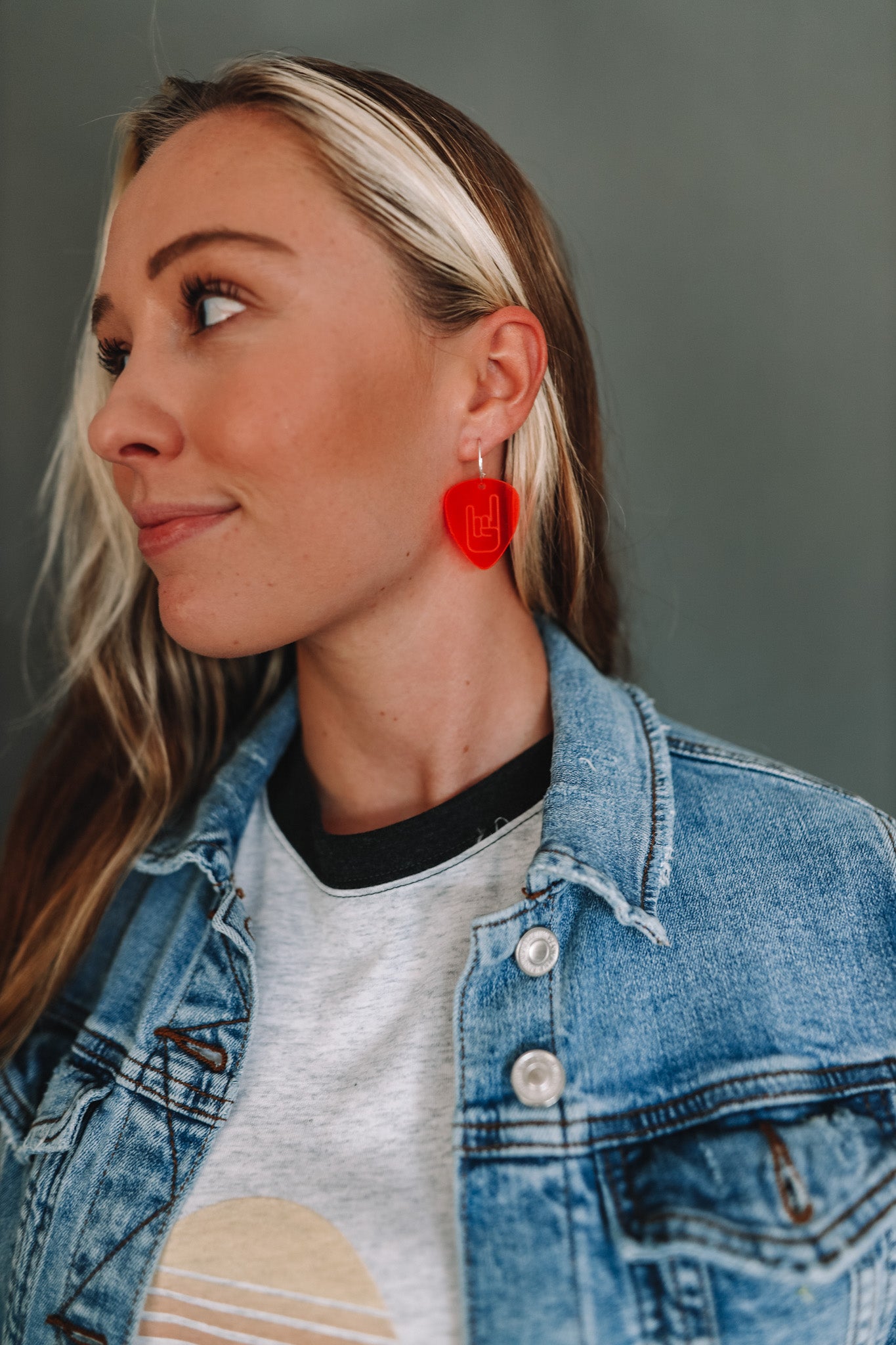 METAL CONCERT EARRINGS