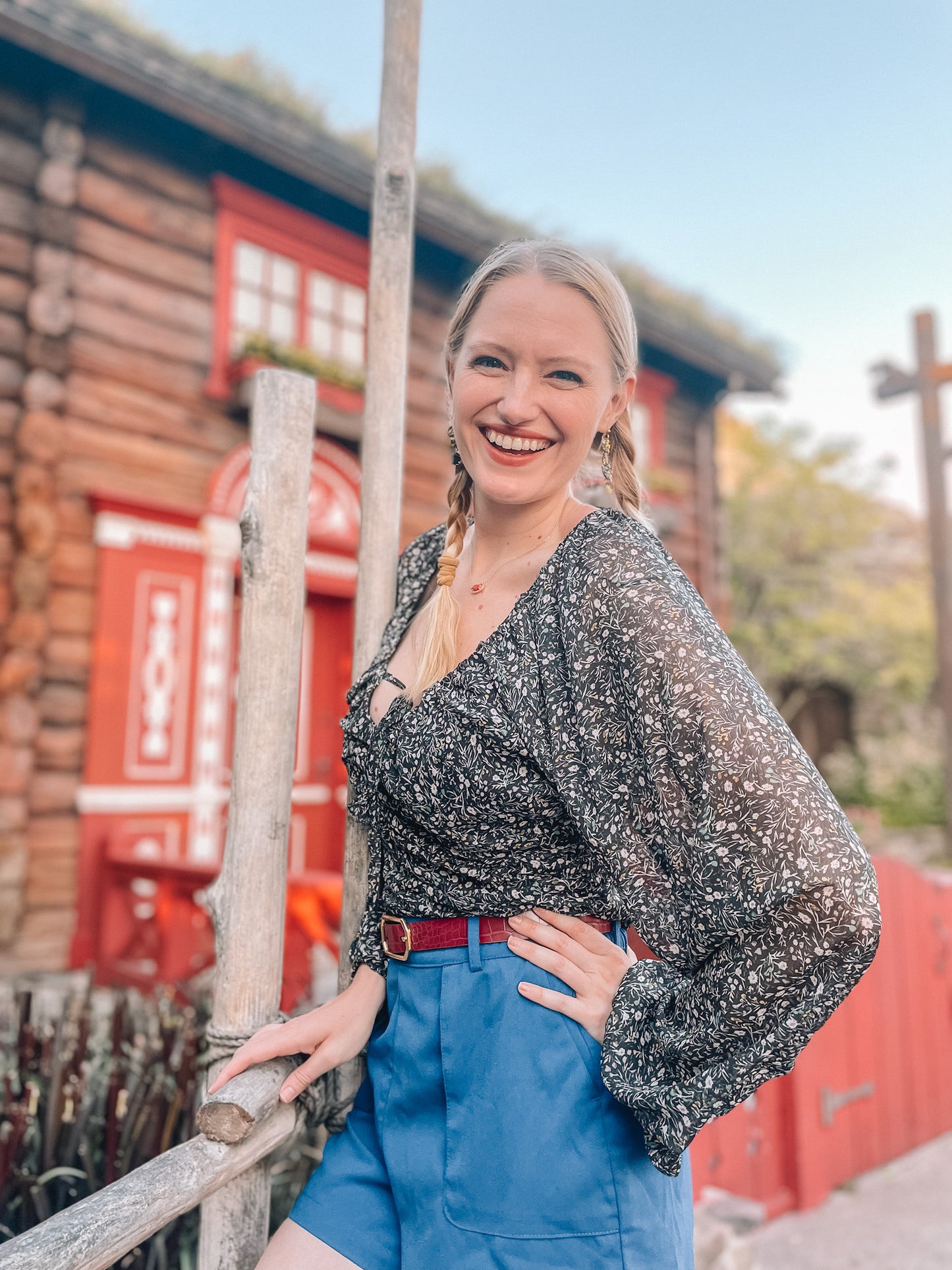 @CURIOUSER.CHELSEA AS ANNA TOP