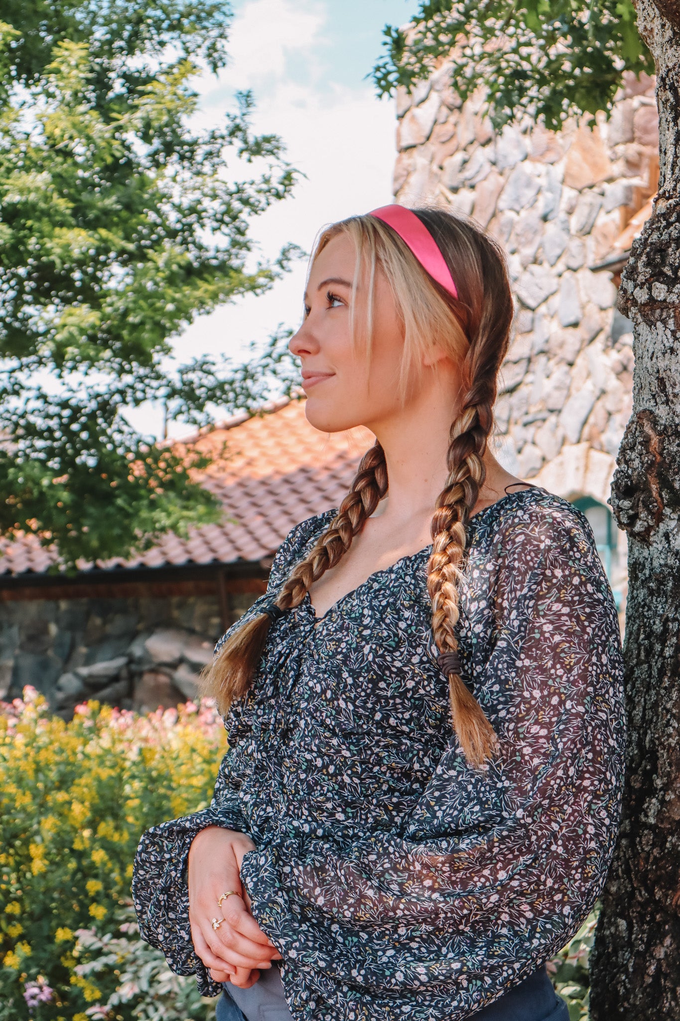 @CURIOUSER.CHELSEA AS ANNA TOP