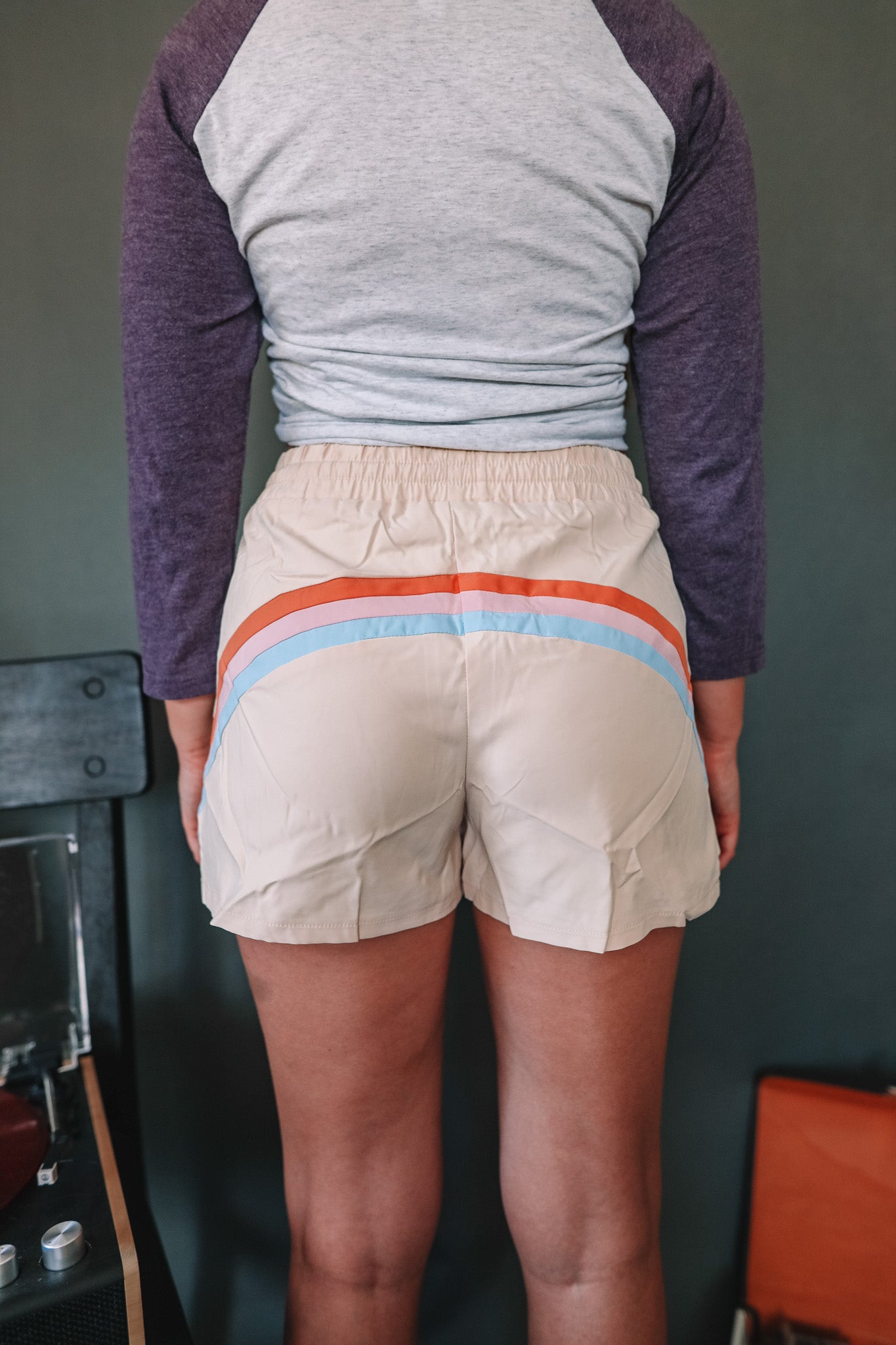 HILLS SHORTS
