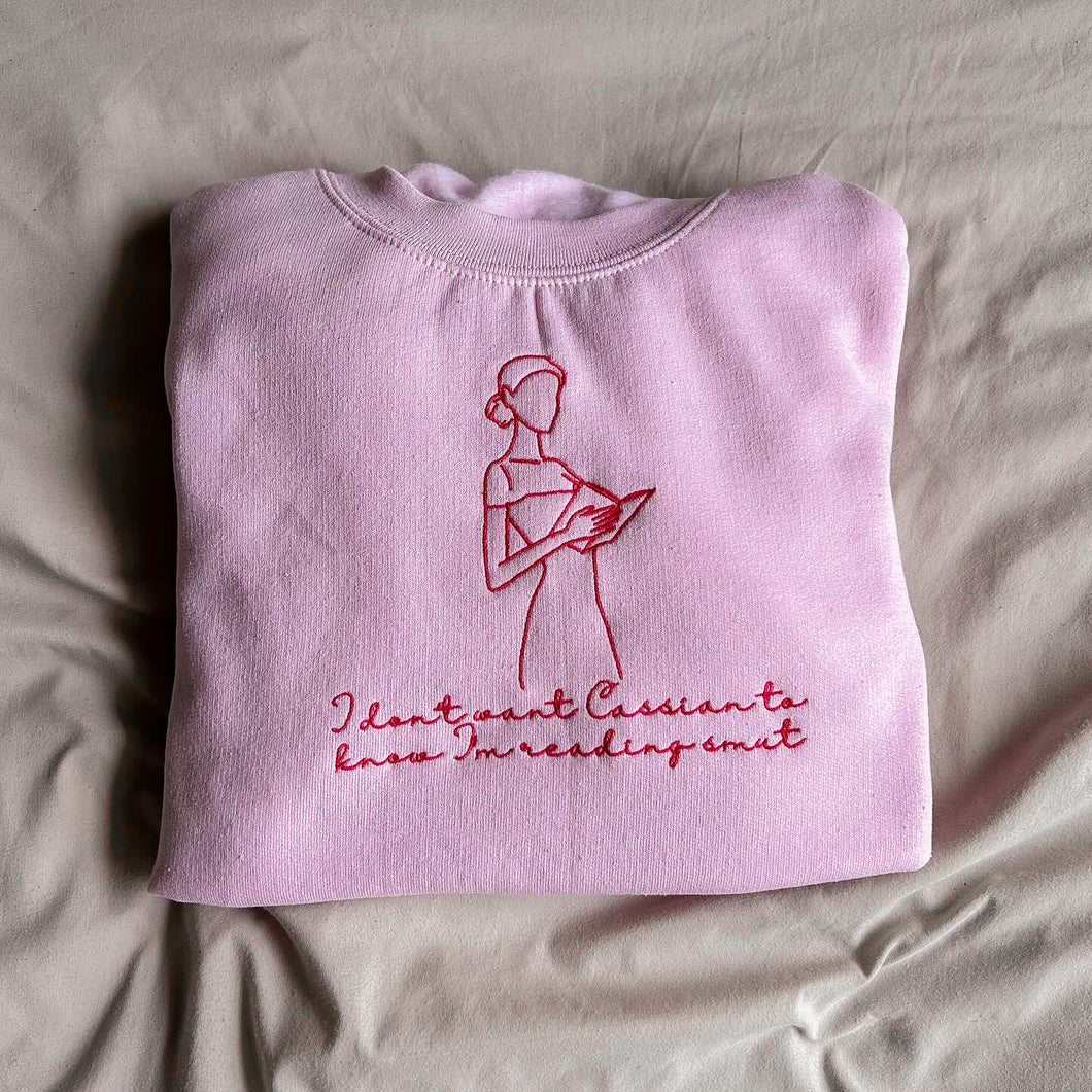 READING SMUT EMBROIDERED CREWNECK