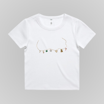 TOMMEN CHARM NECKLACES BABY TEE