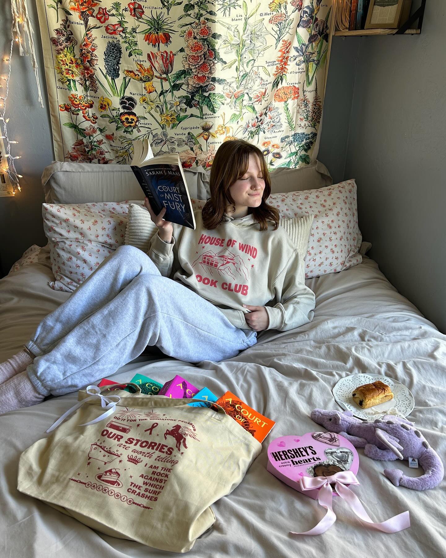 HOUSE OF WIND BOOK CLUB FULL LENGTH HOODIE