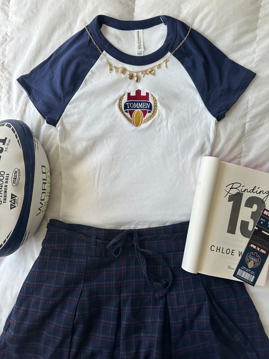 TOMMEN COLLEGE EMBROIDERED RAGLAN BABY TEE