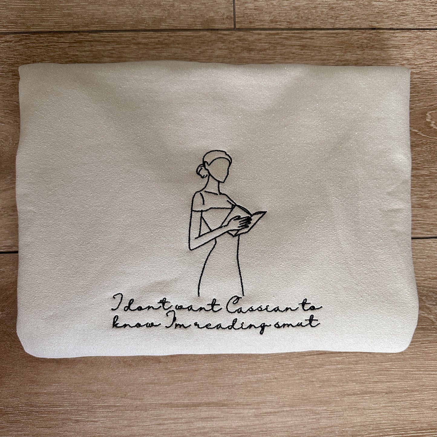READING SMUT EMBROIDERED CREWNECK