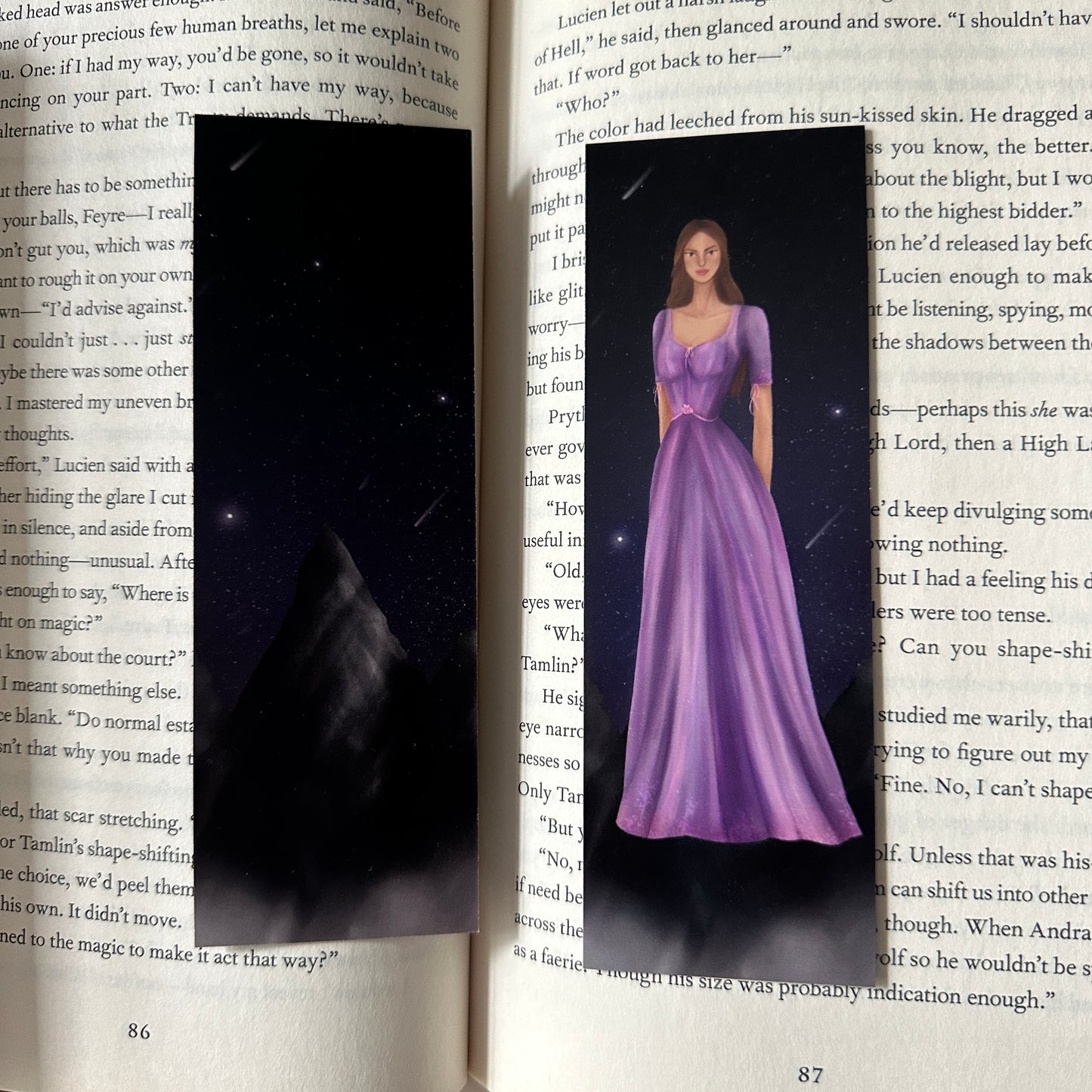 SARAH J MAAS FEMALES & LOCATIONS BOOKMARKS
