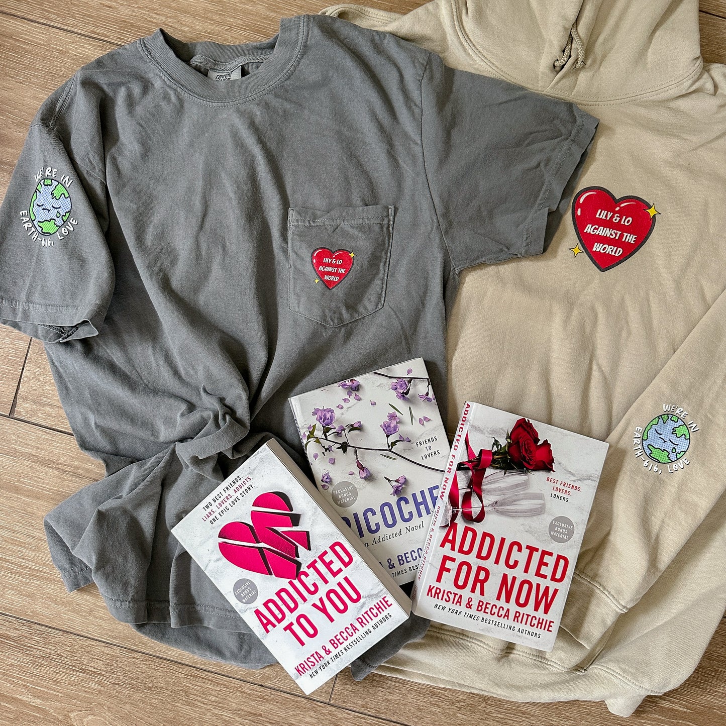 COMICS TEE *WITH FRONT POCKET