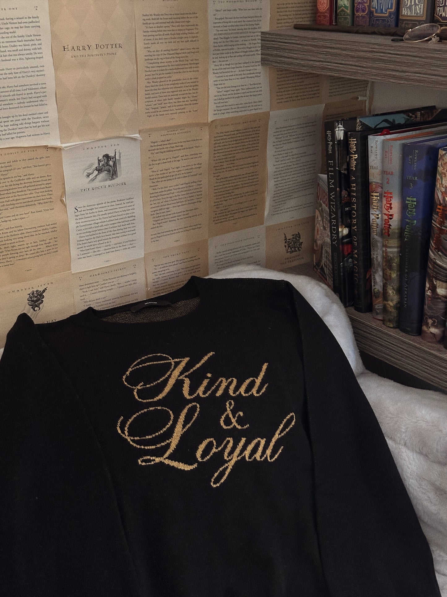 WIZARD HOUSE KNIT SWEATER