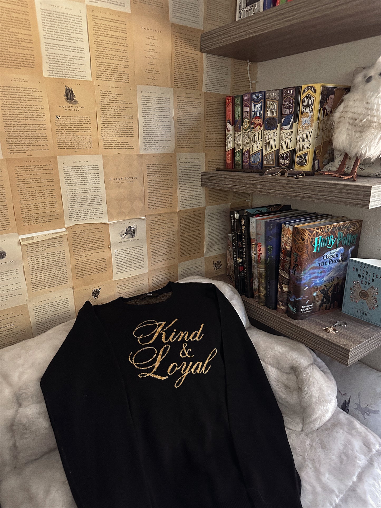 WIZARD HOUSE KNIT SWEATER