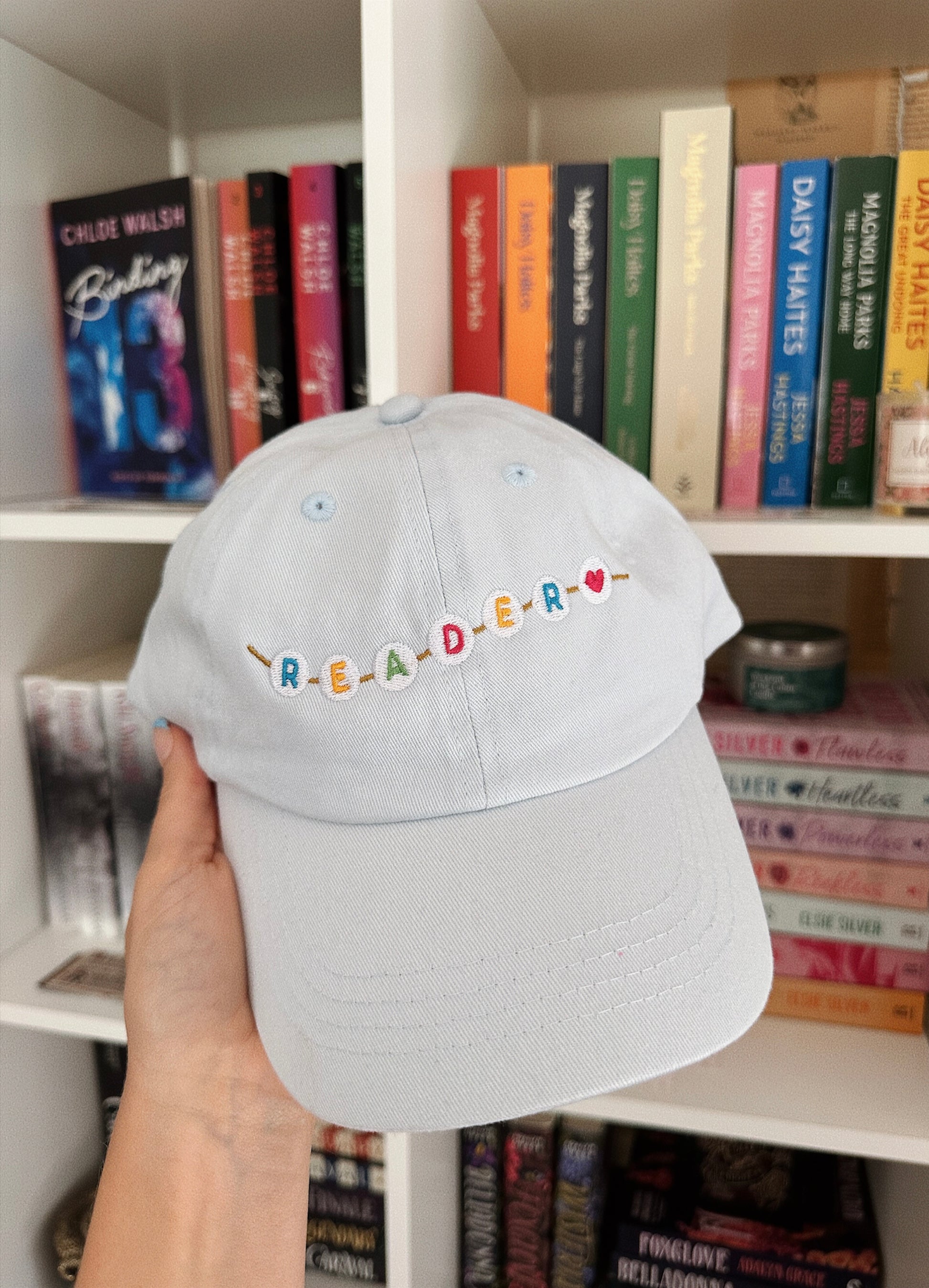 READER BRACELET HAT
