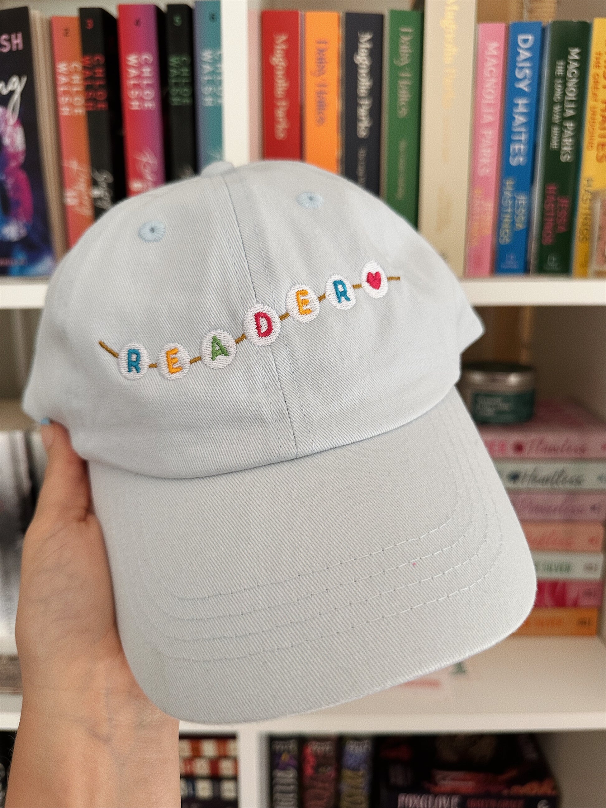 READER BRACELET HAT