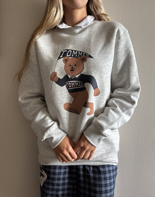 TOMMEN BEAR CREWNECK