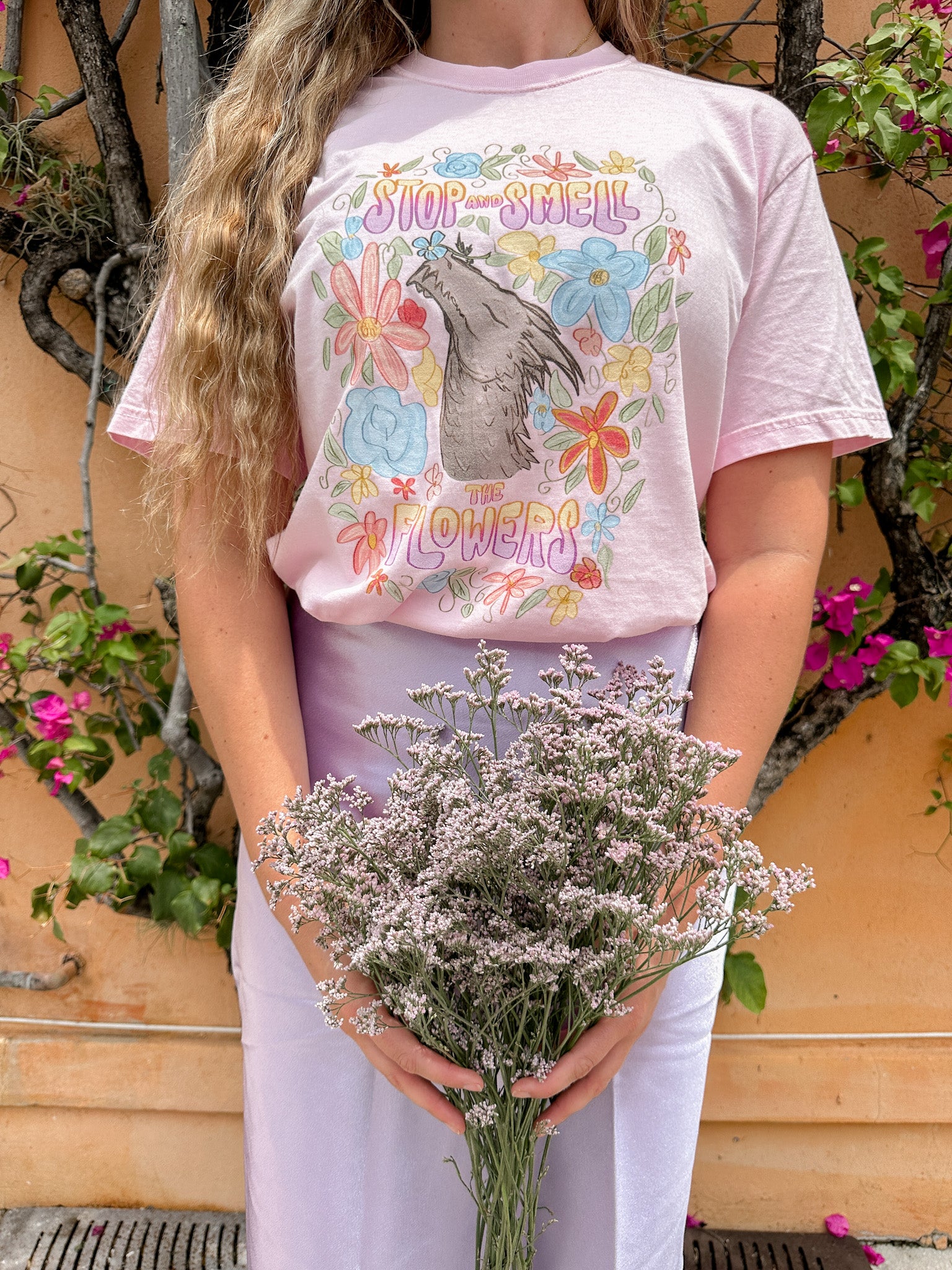 SMELL THE FLOWERS TEE