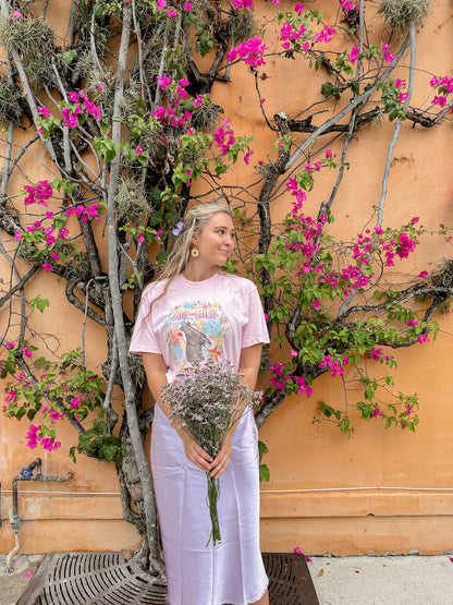 SMELL THE FLOWERS TEE
