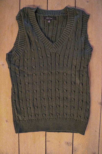 LADY OF WINTER SWEATER VEST IN EVERGREEN