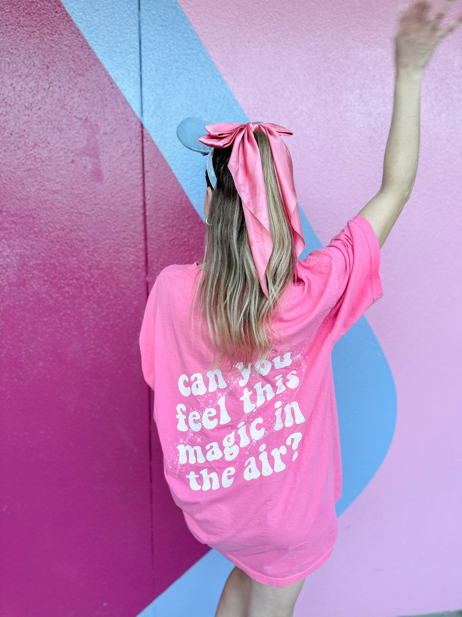 MAGIC IN THE AIR TEE