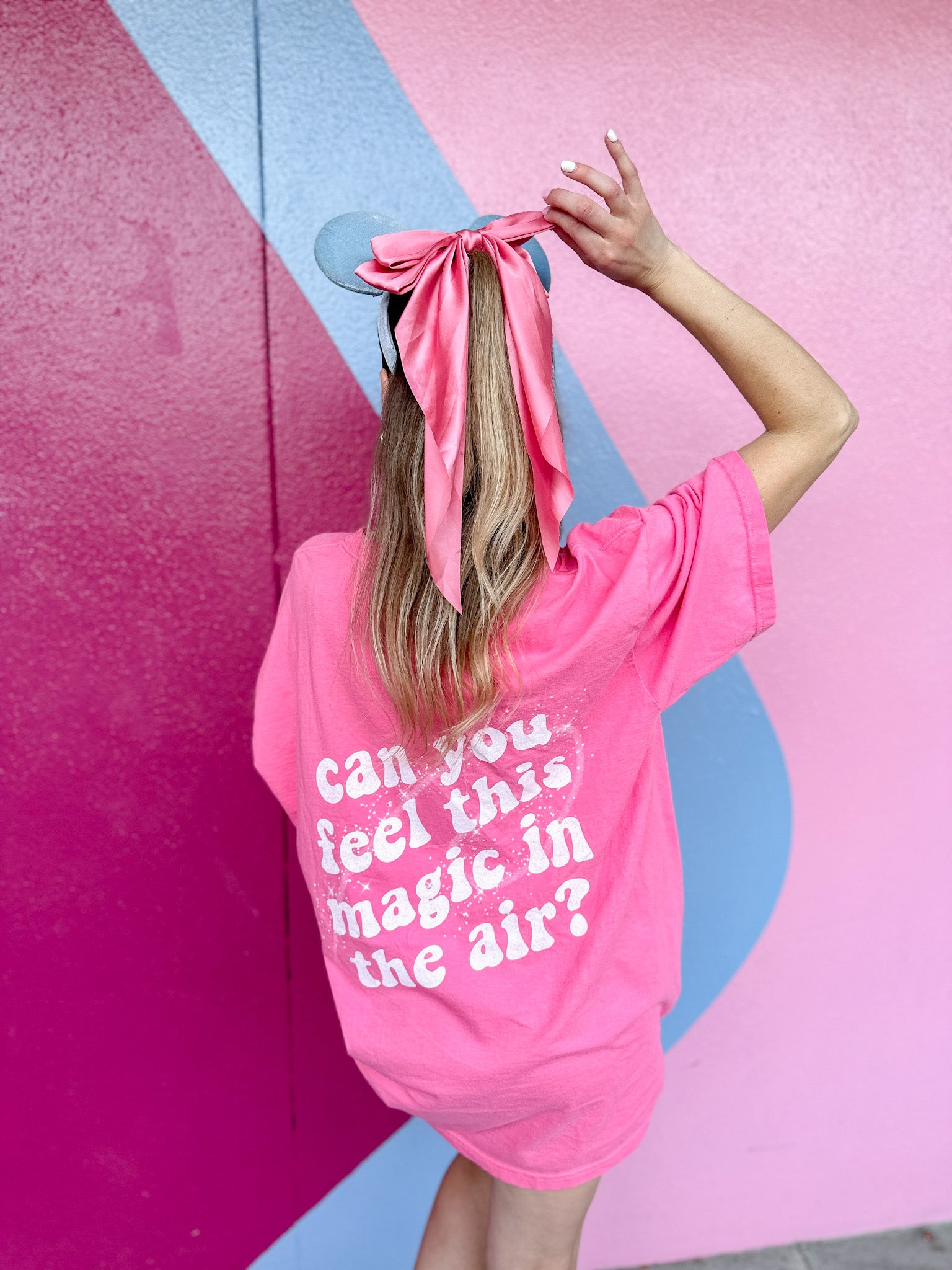 MAGIC IN THE AIR TEE
