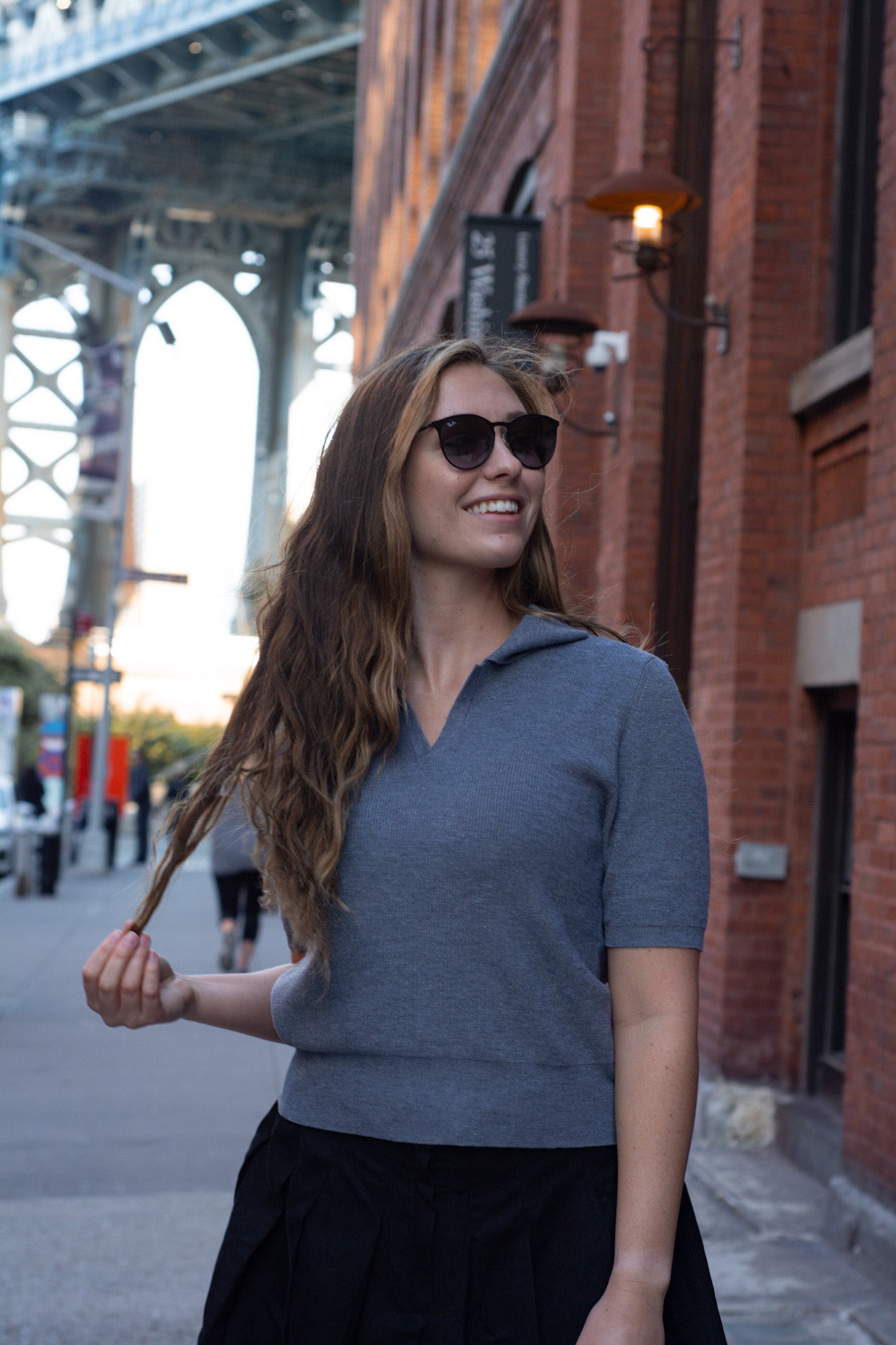 THE OUTSIDER TOP