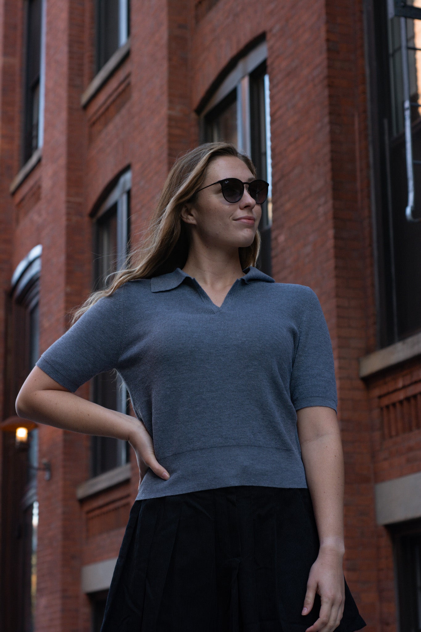 THE OUTSIDER TOP