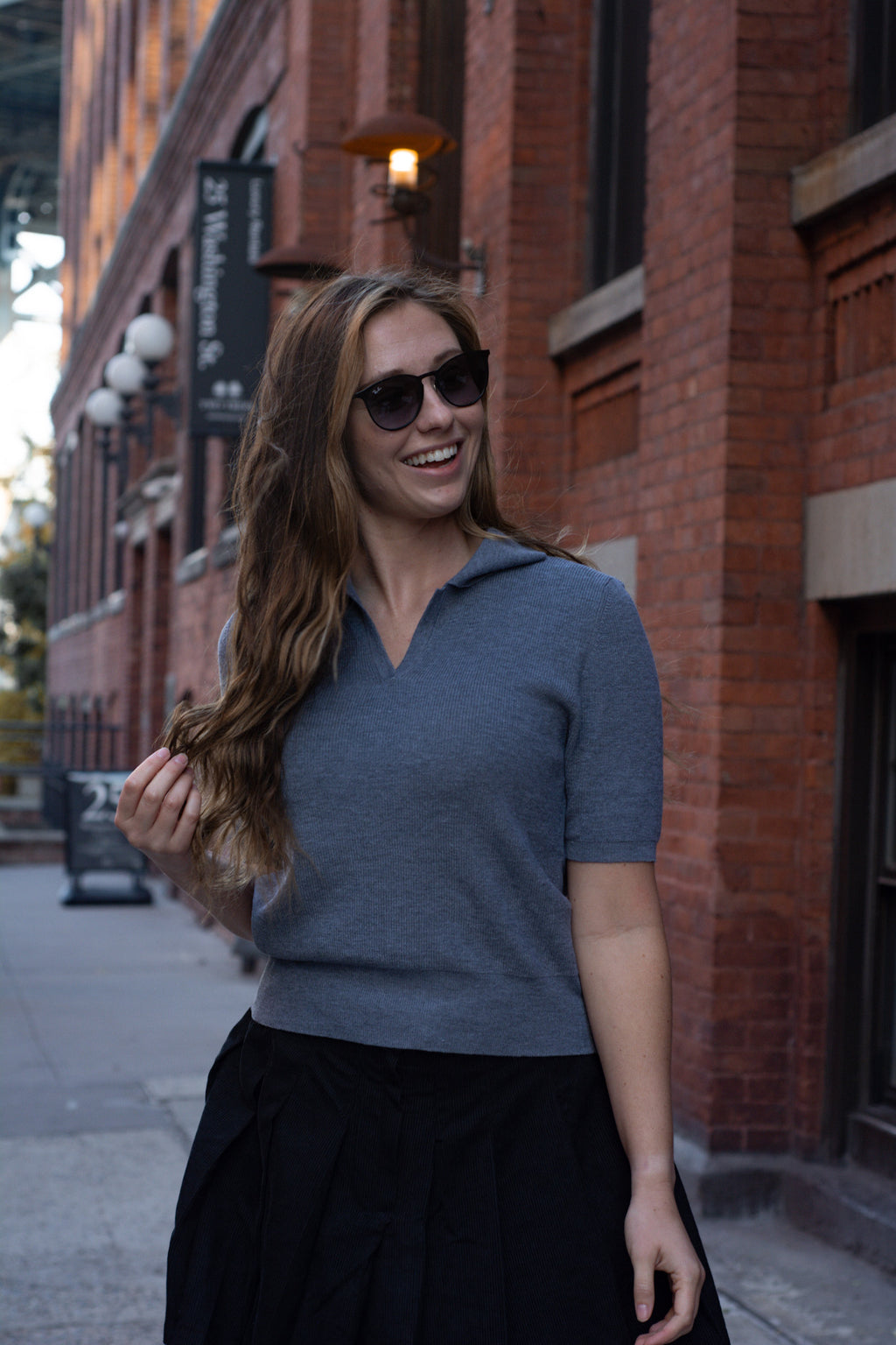 THE OUTSIDER TOP